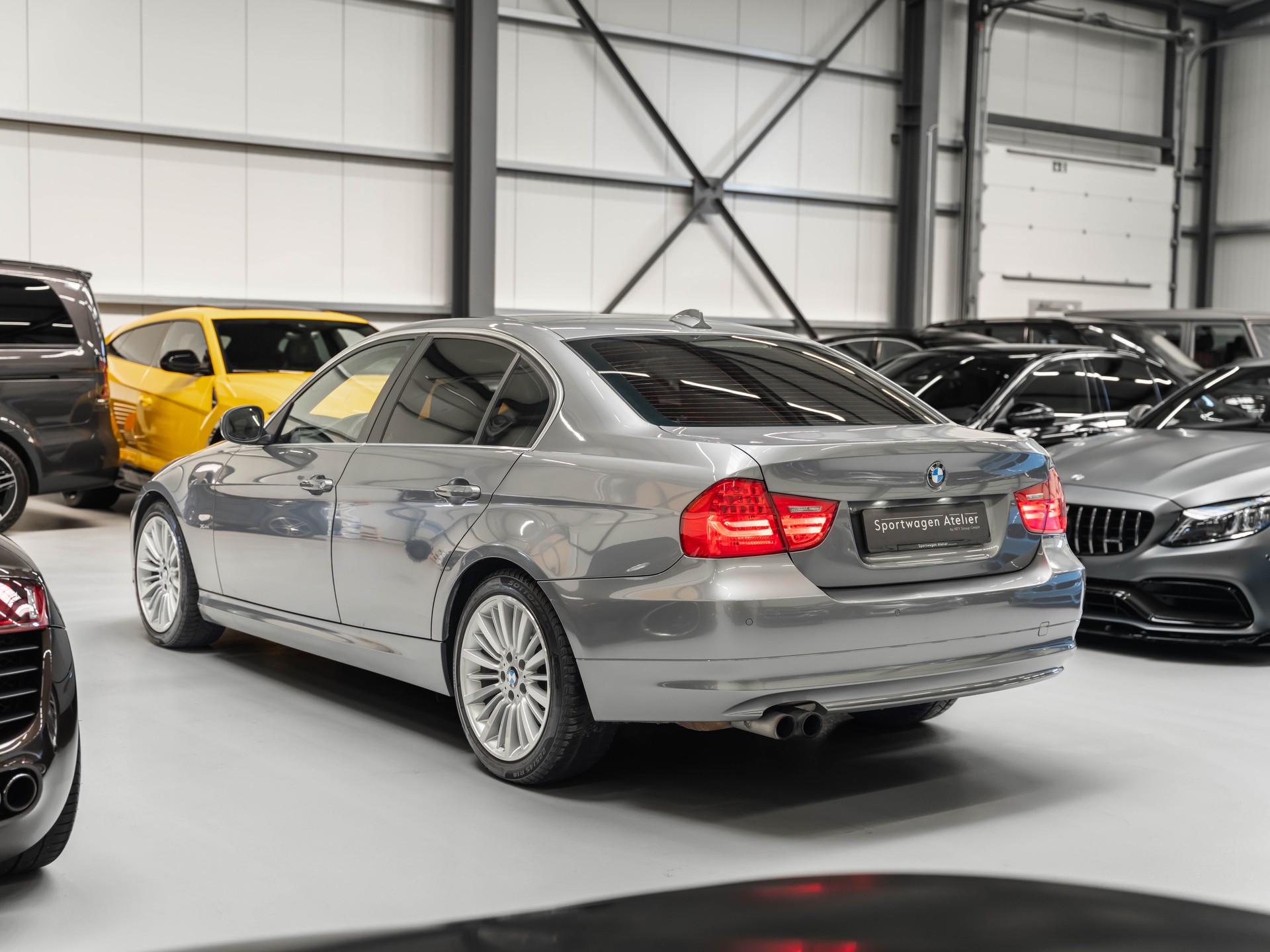 BMW 325i x-Drive more4you Steptronic-showroom-element-1