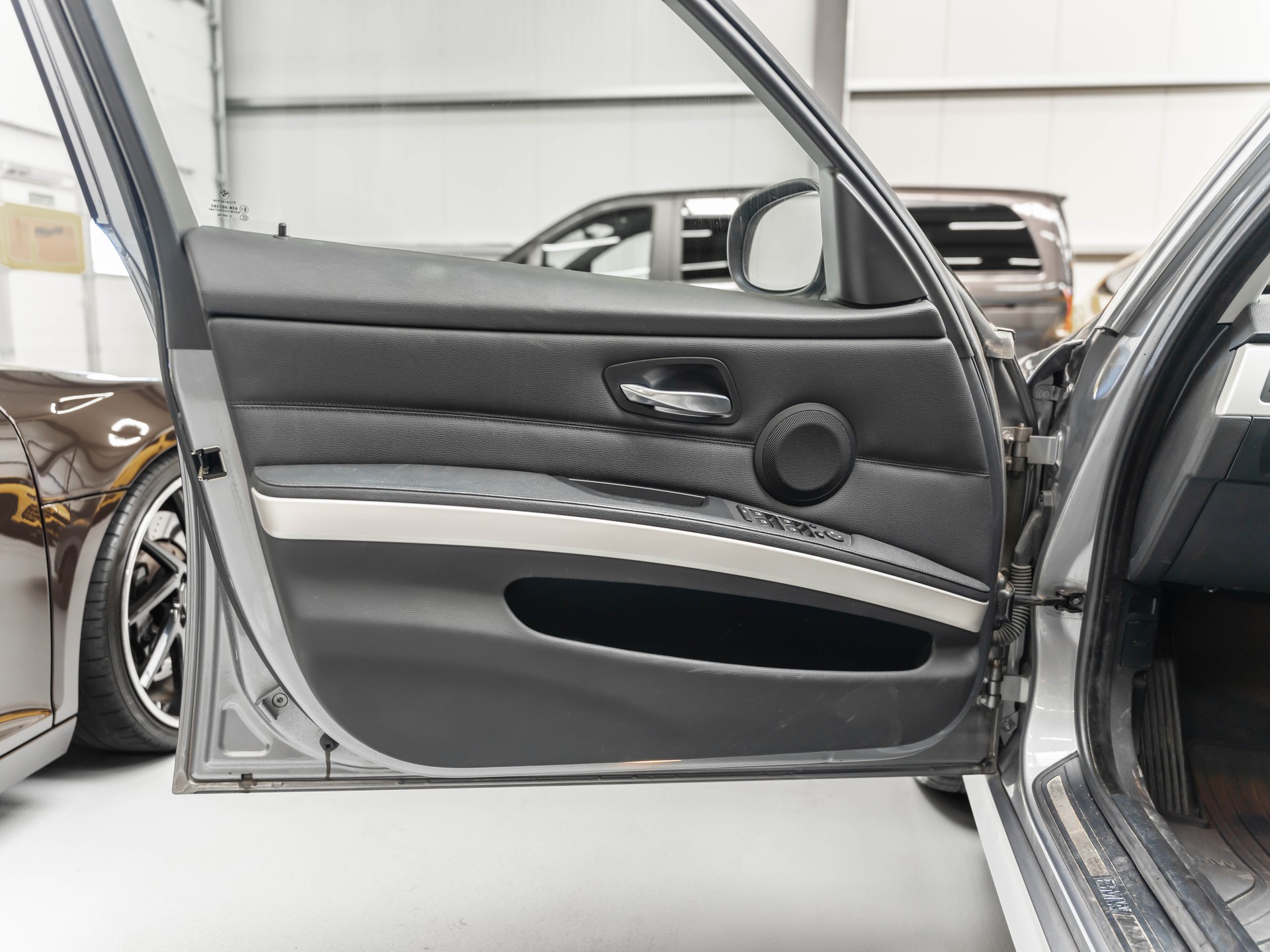 BMW 325i x-Drive more4you Steptronic-image-17