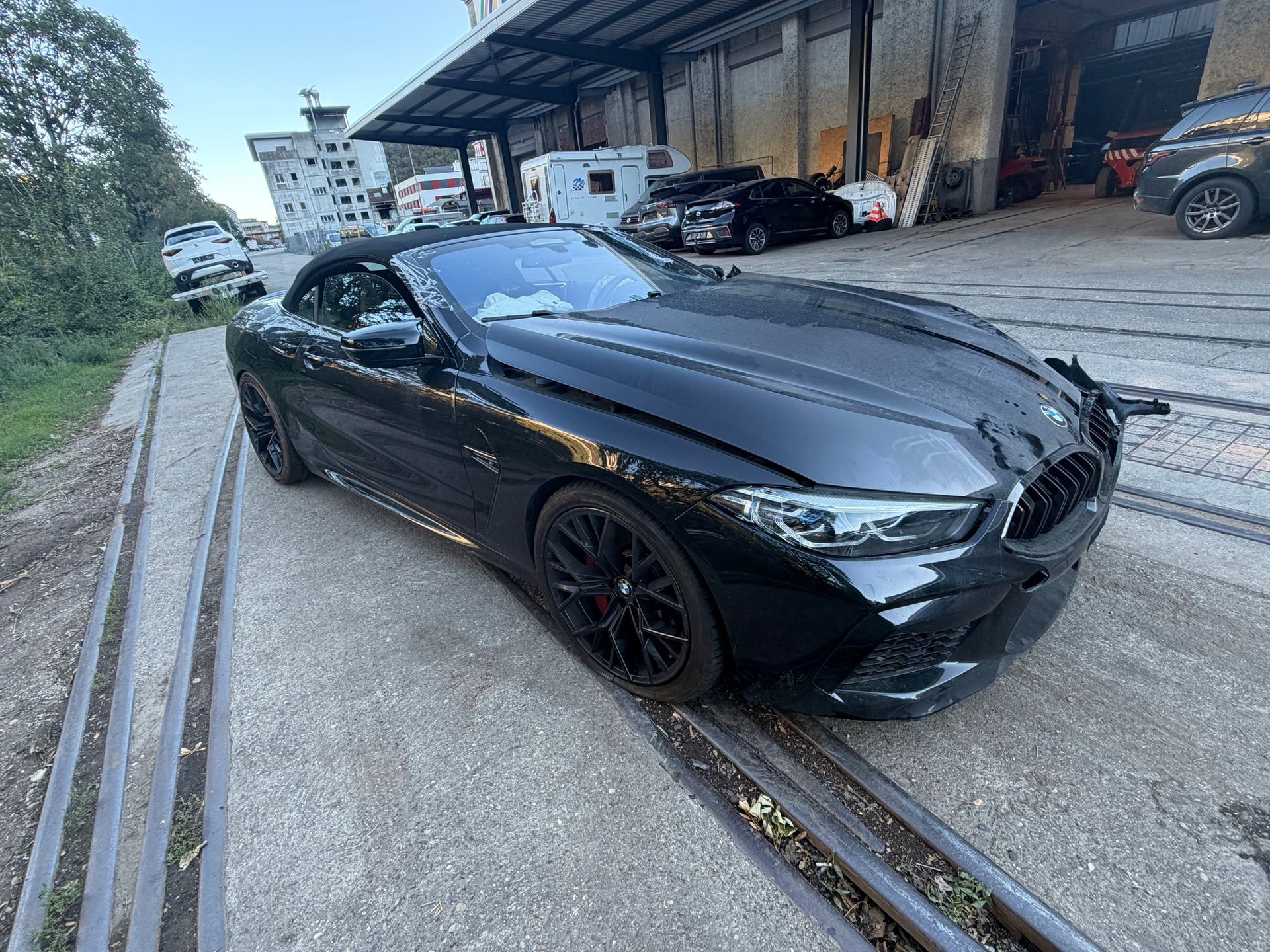 BMW M8 xDrive M Competition Steptronic-showroom-element-1