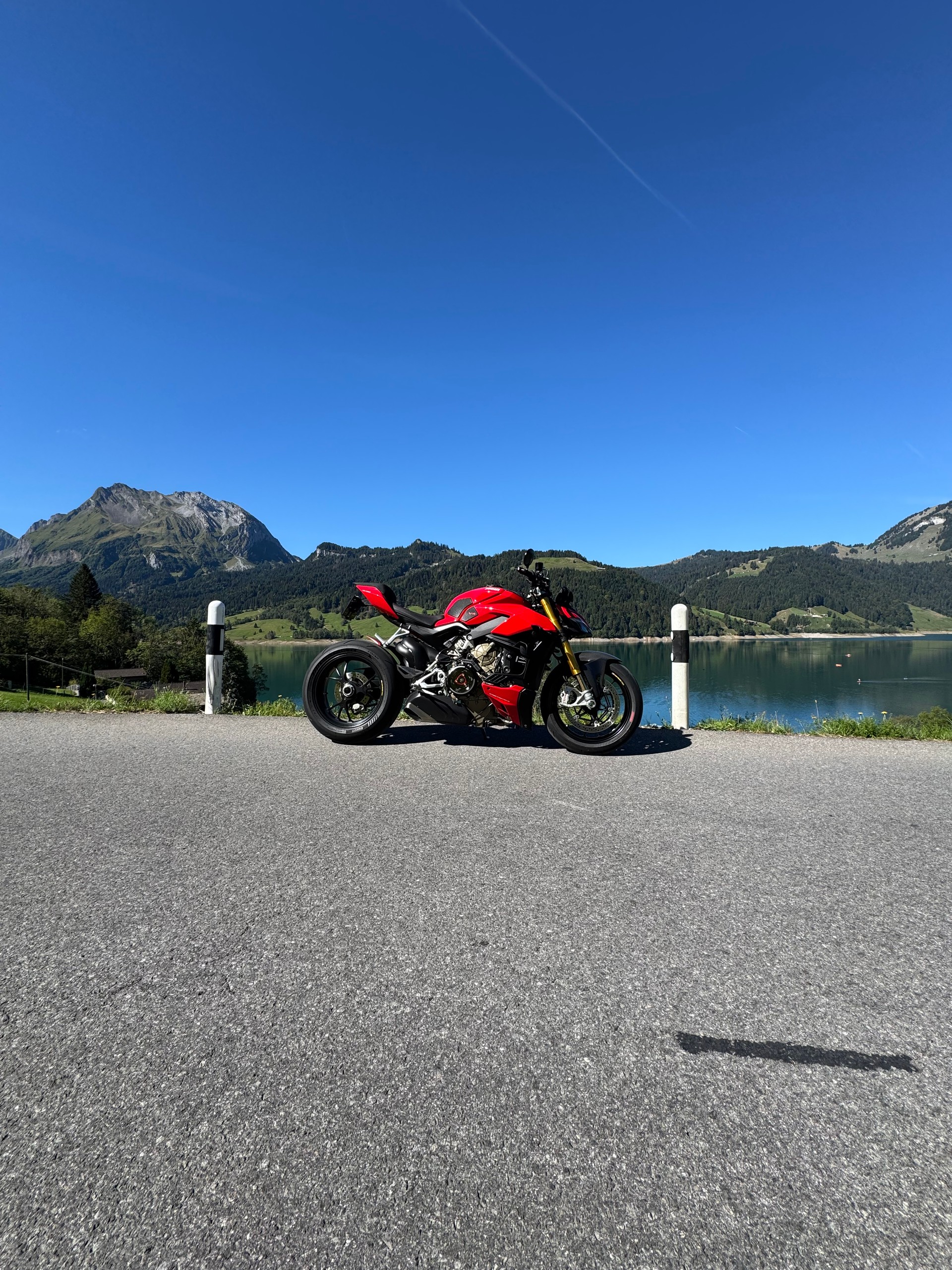 DUCATI Streetfighter V4 S-image-4