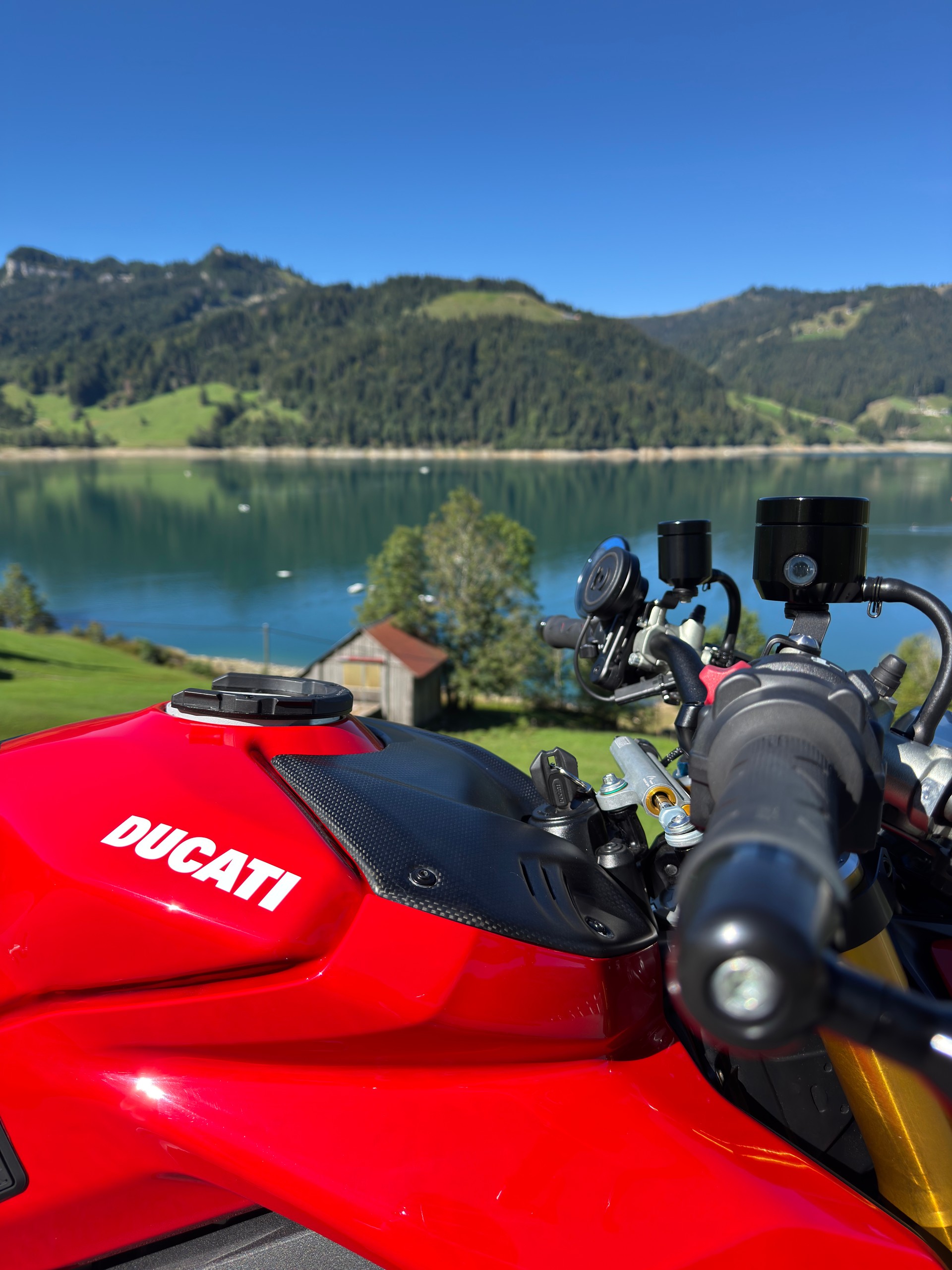 DUCATI Streetfighter V4 S-image-7