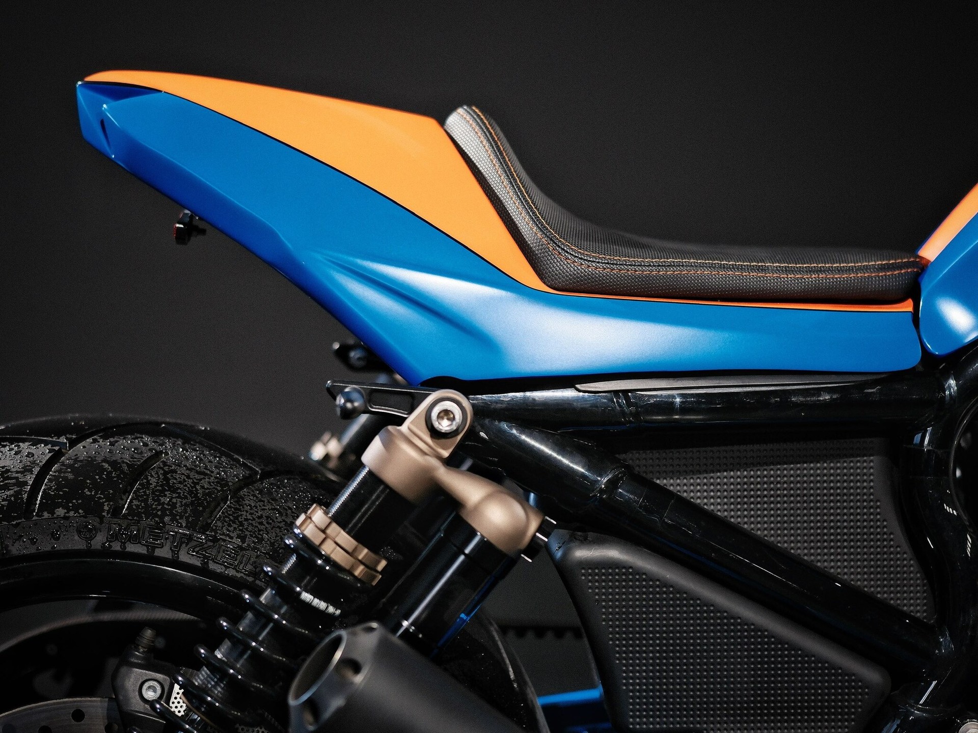 HARLEY-DAVIDSON VRSCR Street Rod NLC Custombike-image-14