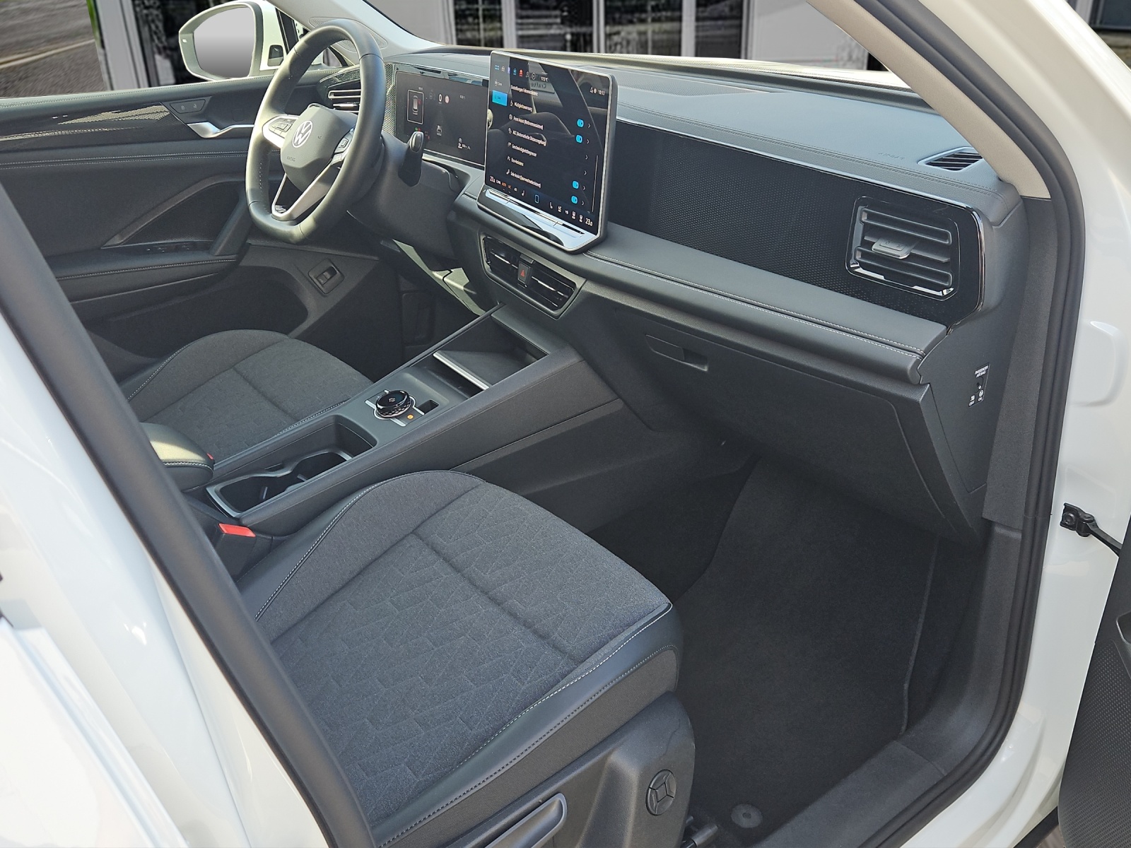 VW Tiguan 2.0 TSI DSG Life 4Motion-image-19