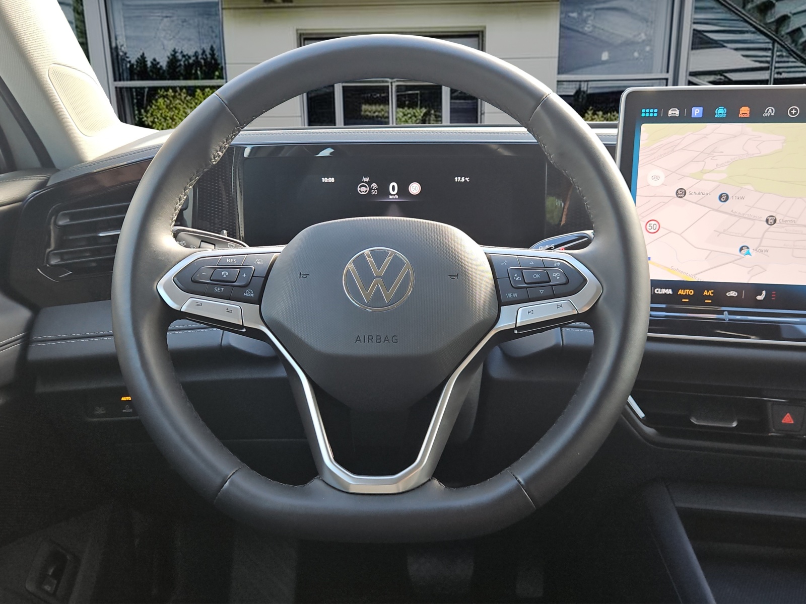 VW Tiguan 2.0 TSI DSG Life 4Motion-image-12