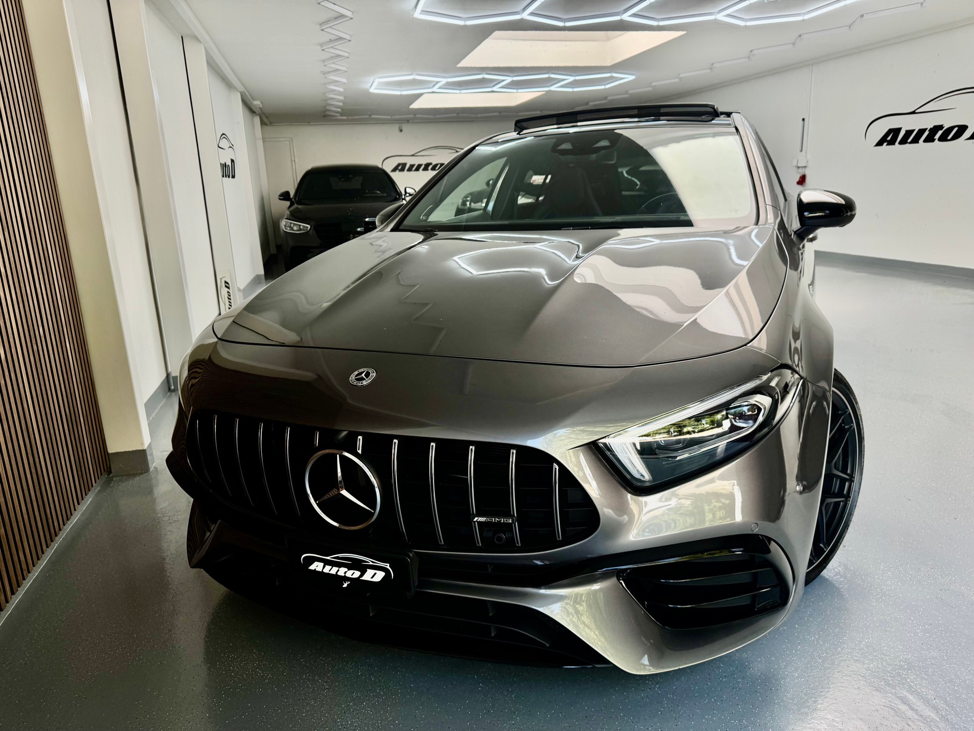 MERCEDES-BENZ A 45 S AMG 4Matic+ Speedshift-showroom-element-1