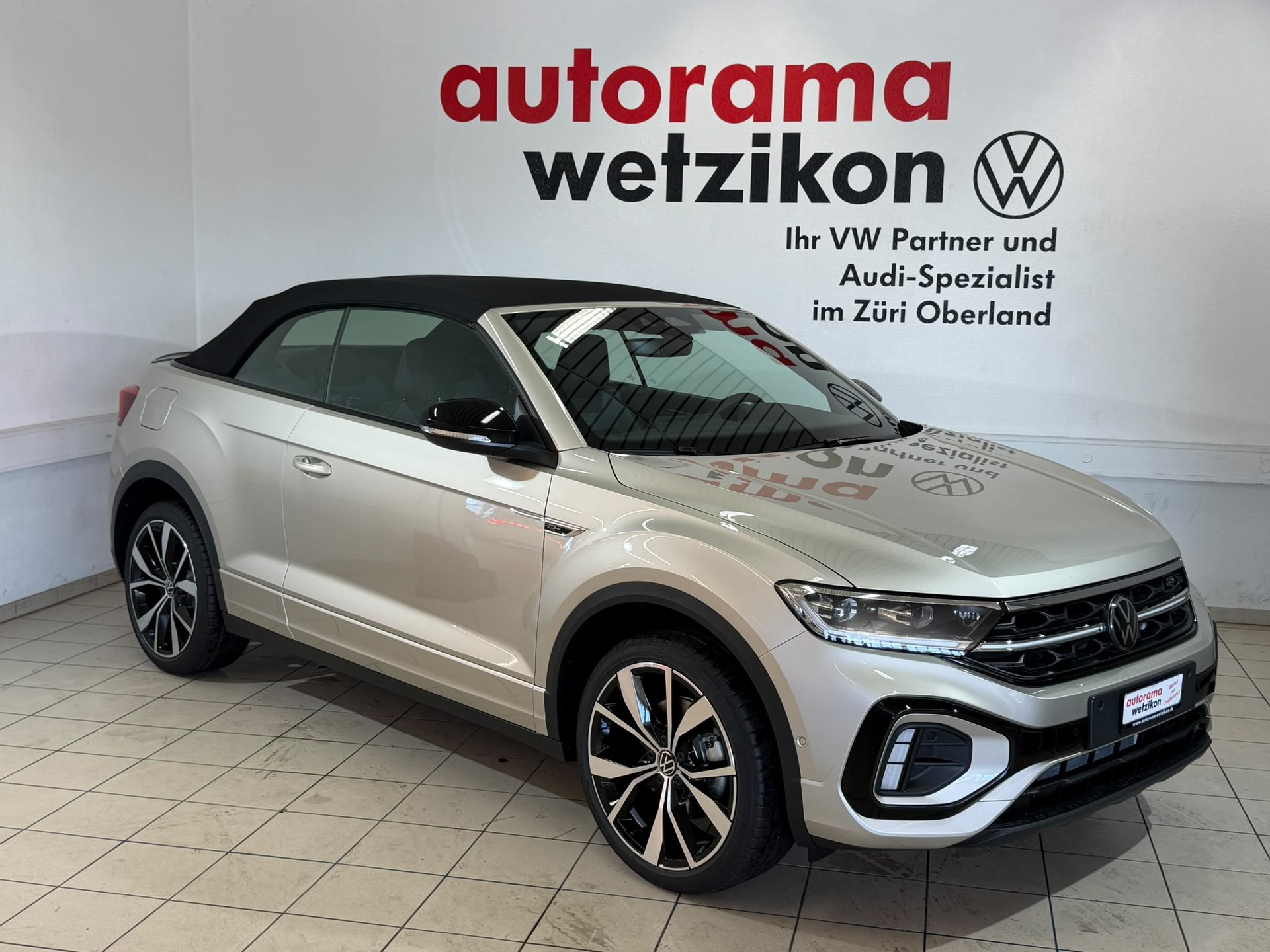 VW T-Roc Cabriolet 1.5 TSI EVO R-Line DSG-showroom-element-1