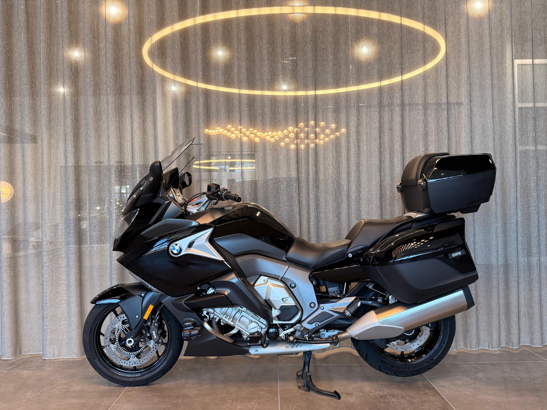 BMW K 1600 GT-image-1