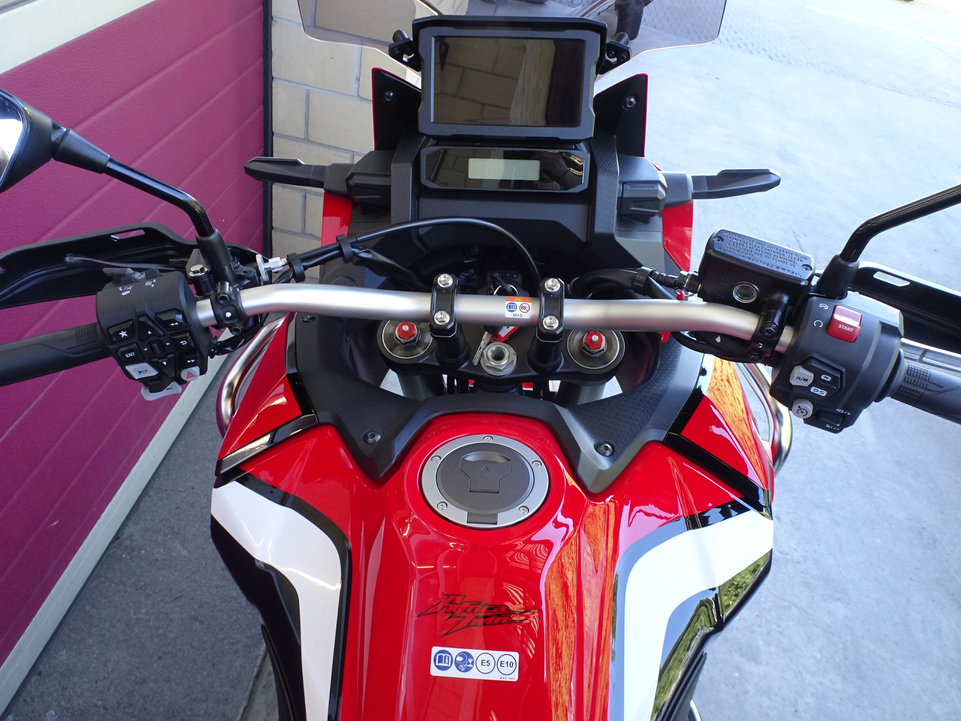 HONDA CRF 1100 DCT Africa Twin-image-5