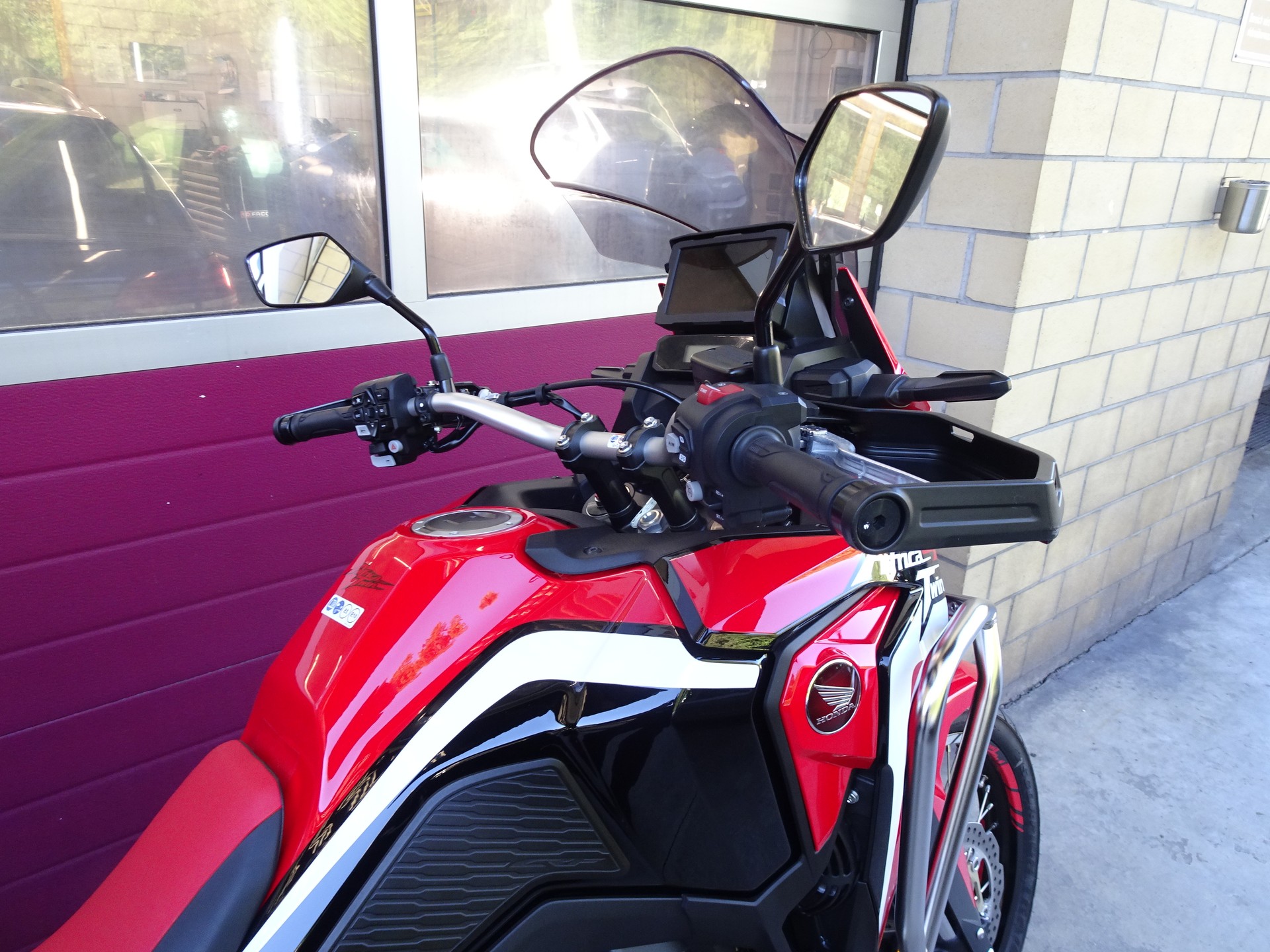 HONDA CRF 1100 DCT Africa Twin-image-4