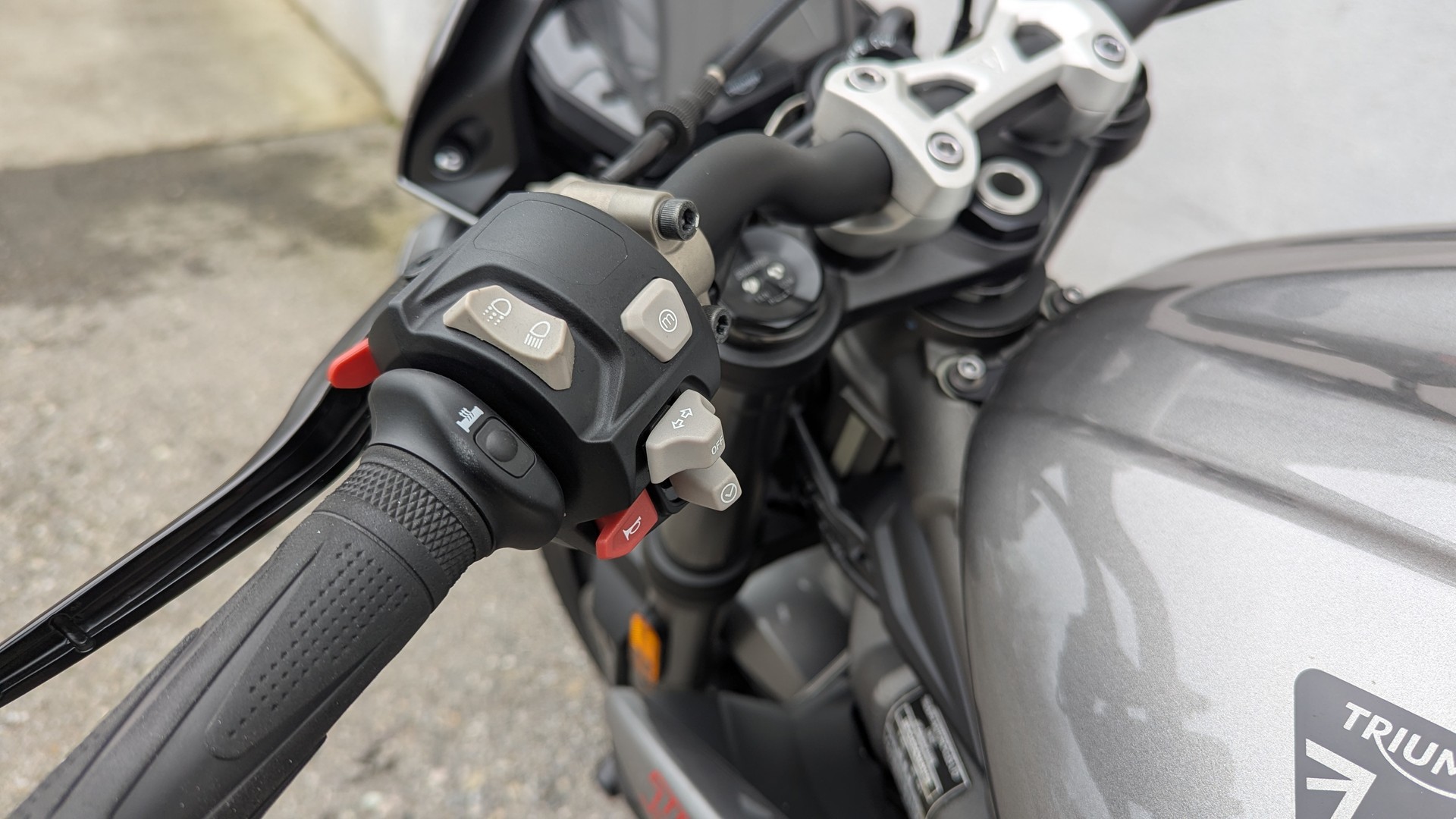 TRIUMPH Street Triple RS 765 ABS-image-9