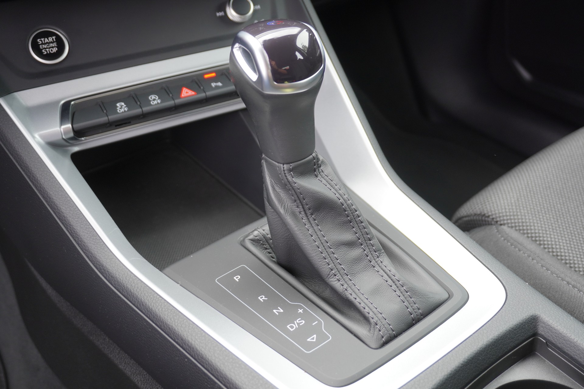 AUDI Q3 35 TFSI Attraction S-tronic-image-18