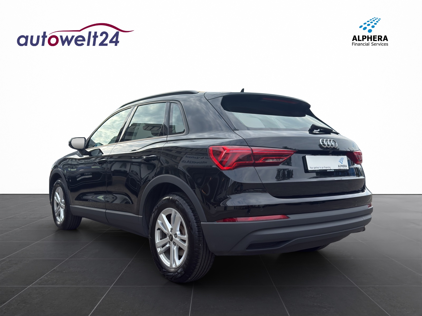 AUDI Q3 35 TFSI Attraction S-tronic-image-6