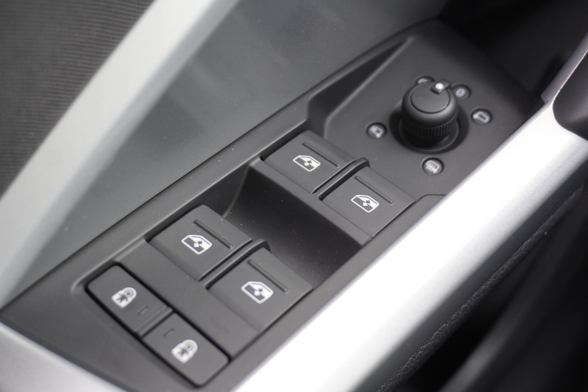 AUDI Q3 35 TFSI Attraction S-tronic-image-39