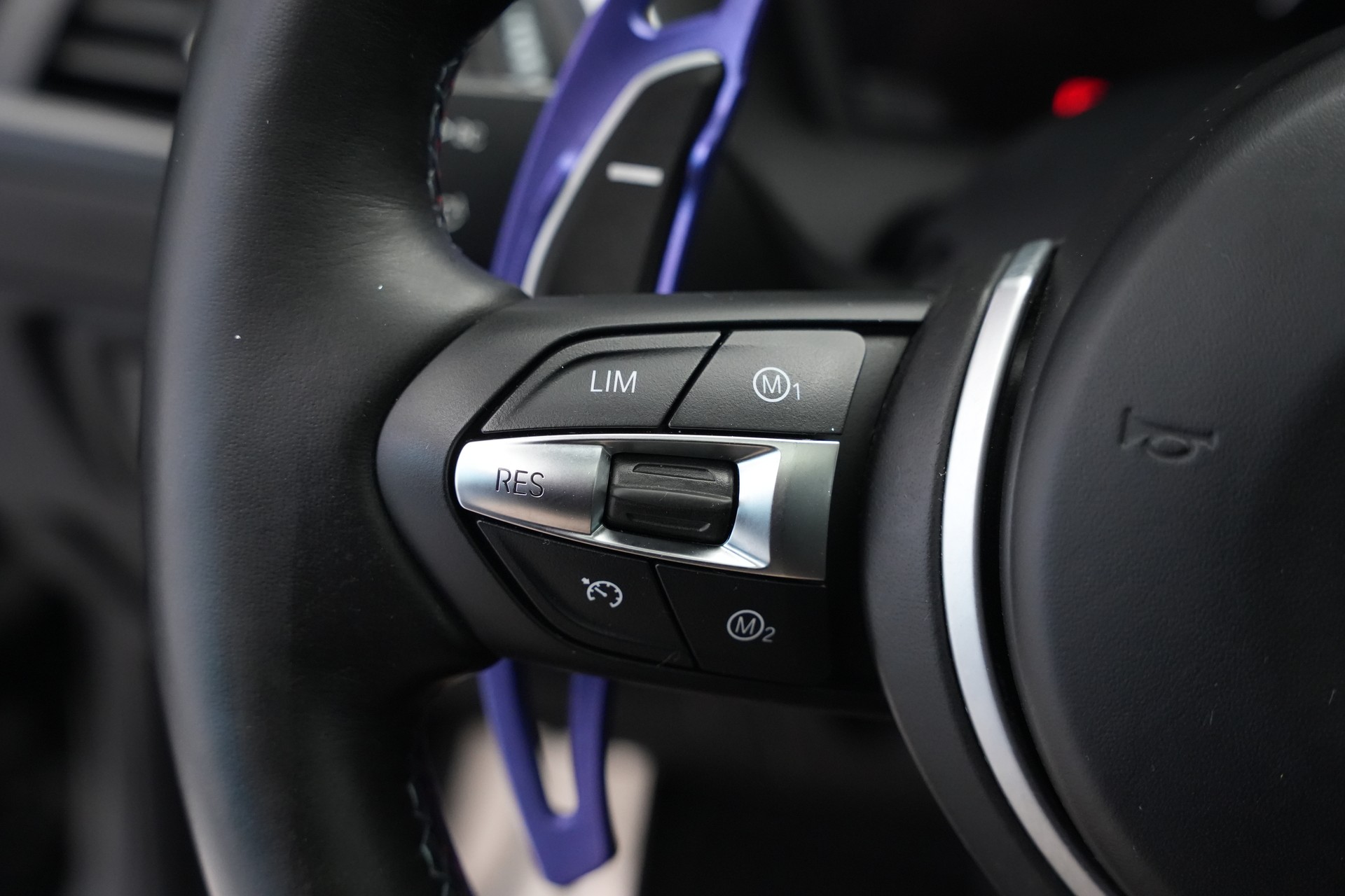 BMW M2 Competition Drivelogic *CH-Fahrzeug* *Carbon* *Harman/Kardon*-image-21