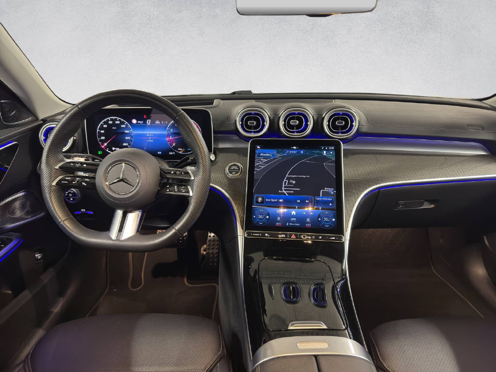MERCEDES-BENZ C 200 AMG Line 4Matic T-Modell-image-14