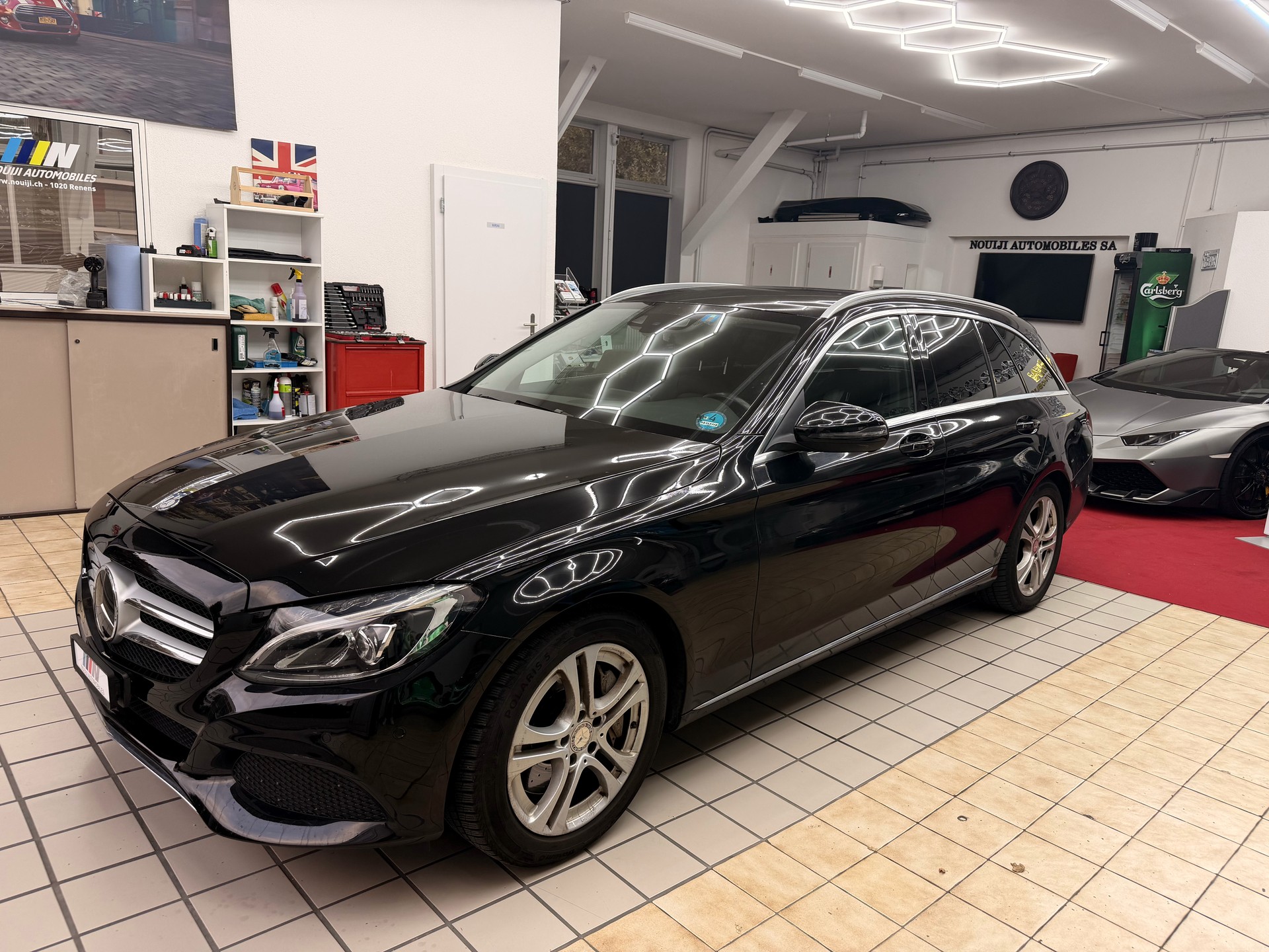 MERCEDES-BENZ C 350 e 7G-Tronic-showroom-element-1