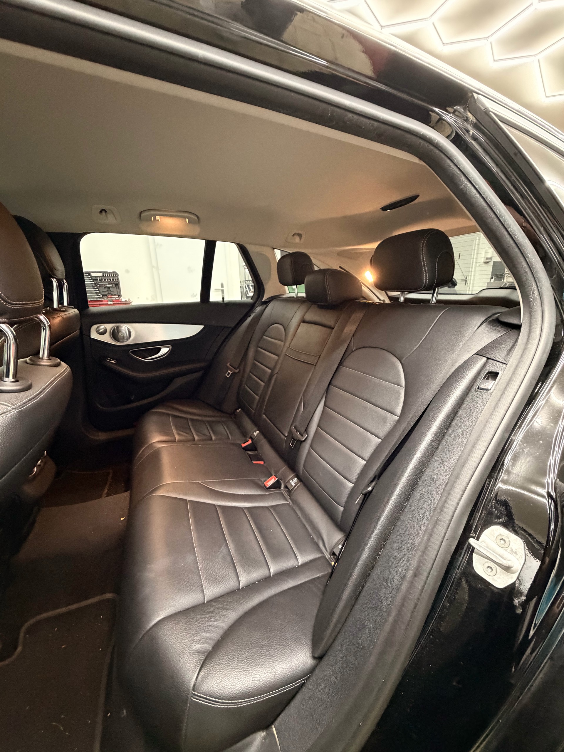 MERCEDES-BENZ C 350 e 7G-Tronic-image-13