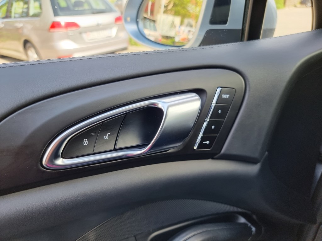 PORSCHE Cayenne S Diesel-image-24