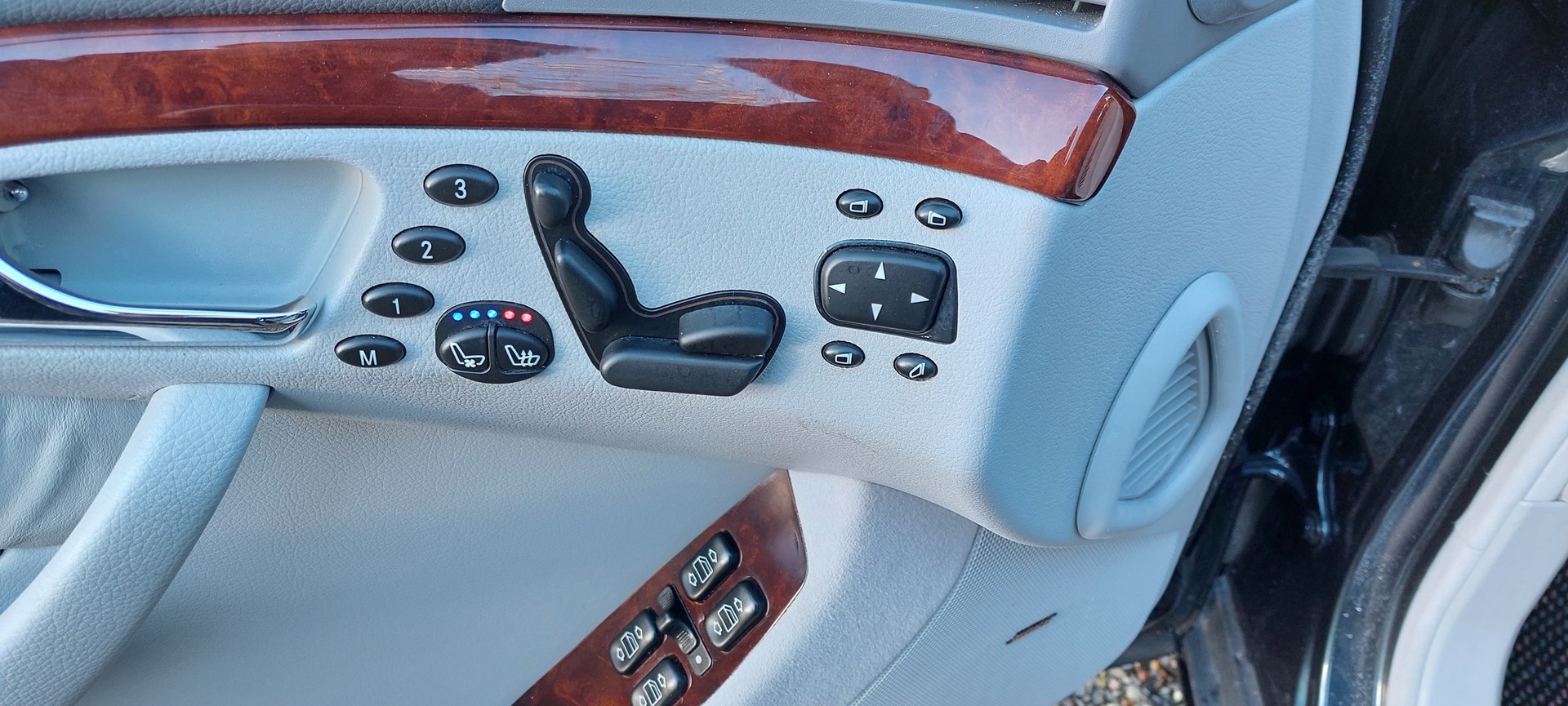 MERCEDES-BENZ S 400 L CDI-showroom-element-1