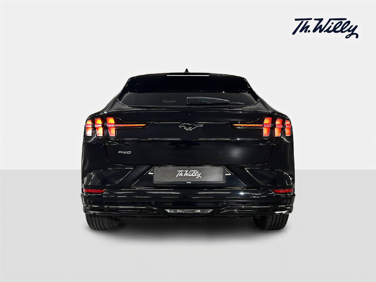 FORD Mustang Mach-E Premium AWD-showroom-element-3
