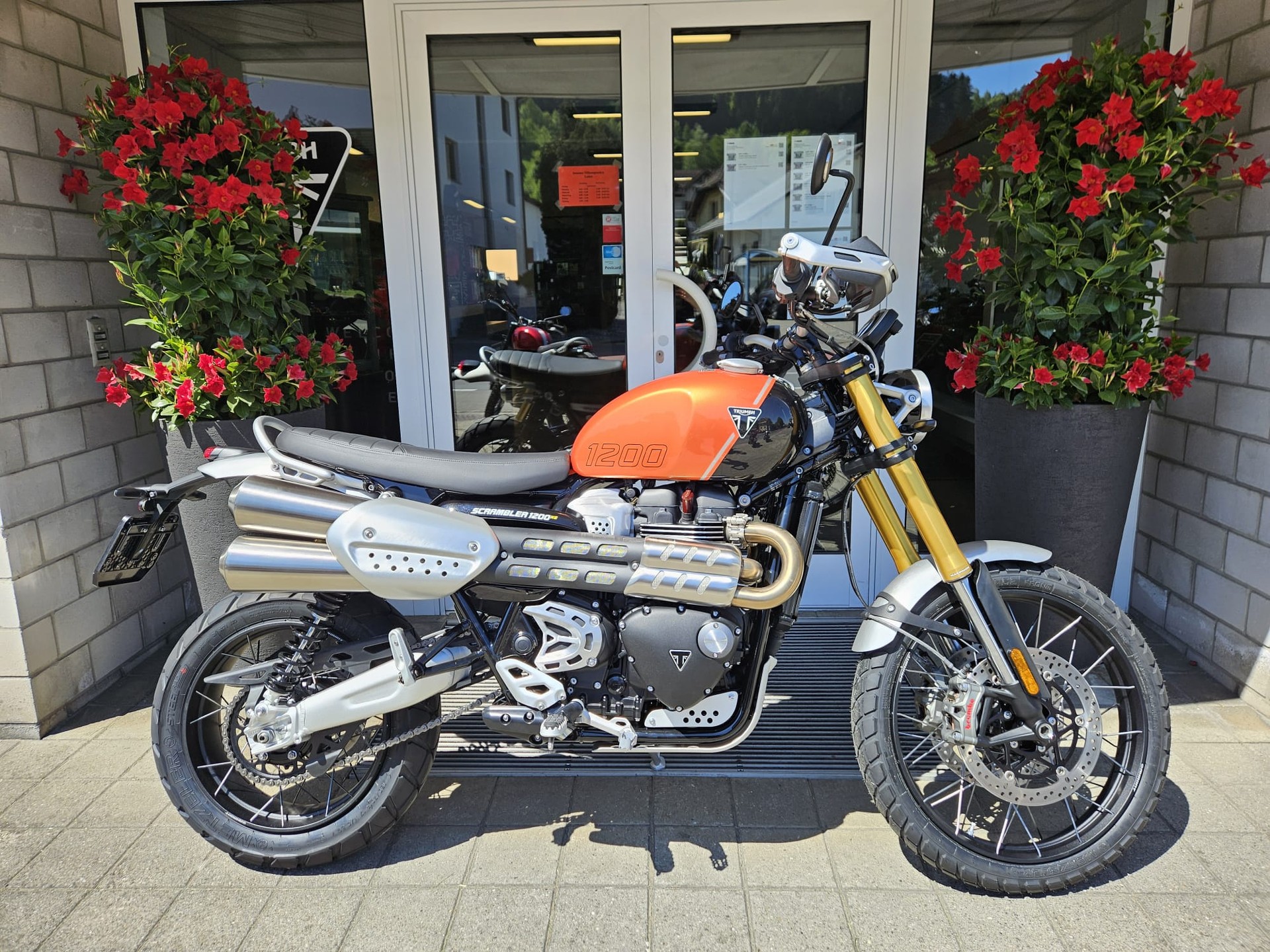 TRIUMPH Scrambler 1200 XE-image-2