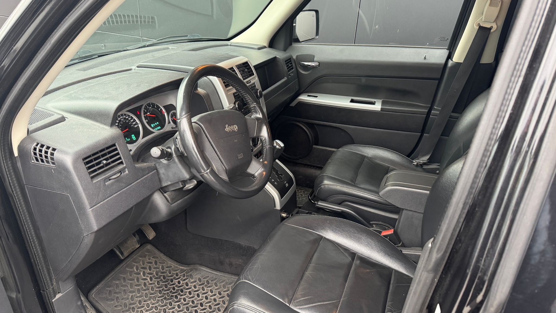 JEEP Patriot 2.4 Limited CVT-image-4