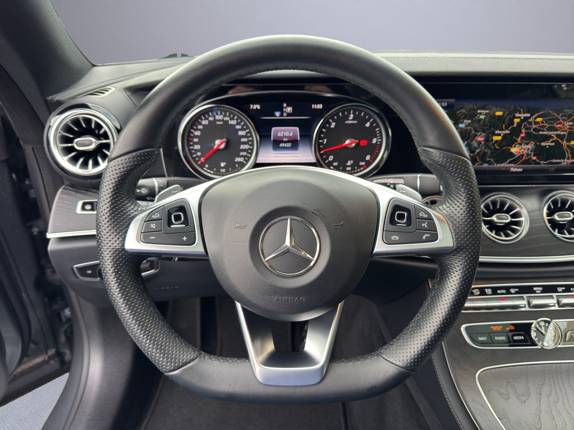 MERCEDES-BENZ E 350 d Coupé AMG Line 4 Matic 9G-Tronic-image-11