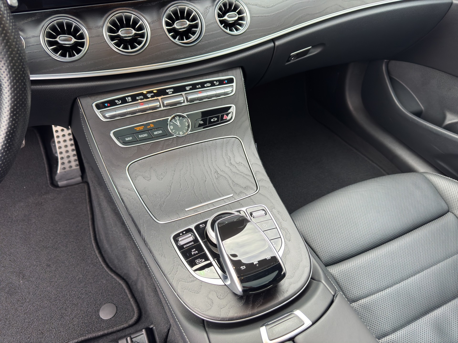 MERCEDES-BENZ E 350 d Coupé AMG Line 4 Matic 9G-Tronic-image-13