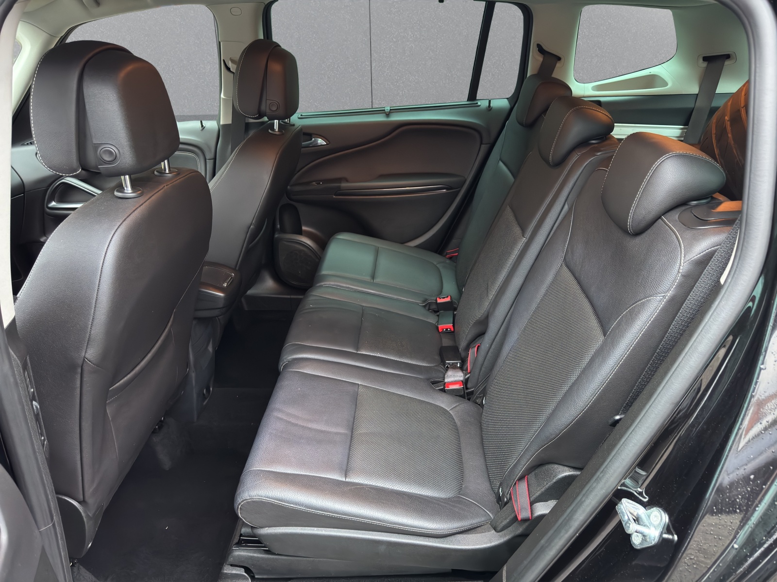 OPEL Zafira 2.0 CDTi Enjoy Automatic-image-11