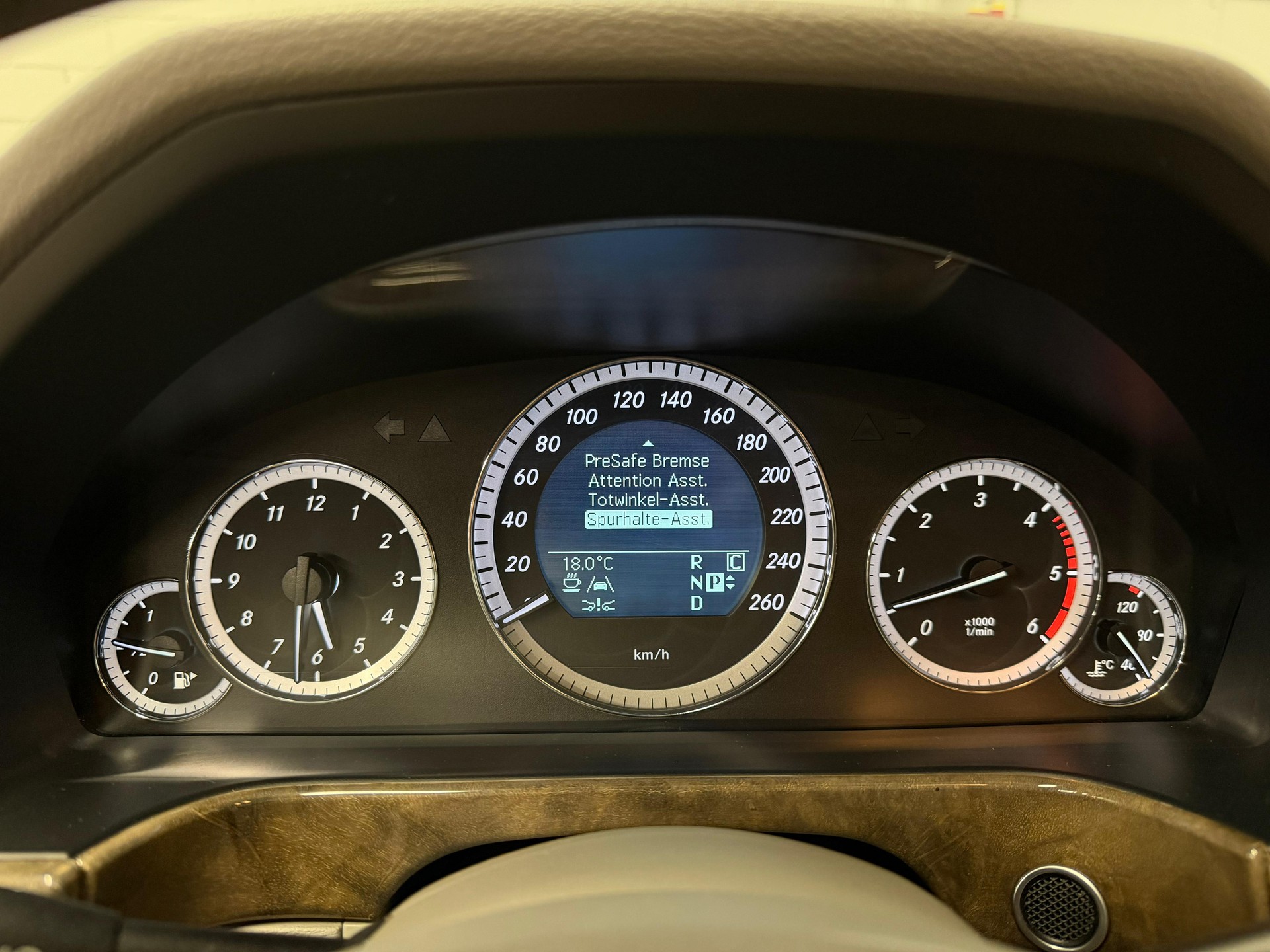 MERCEDES-BENZ E 350 CDI ( Limited Grey Black Brabus Bodykit ) BlueEfficiency 7G-Tronic-image-22