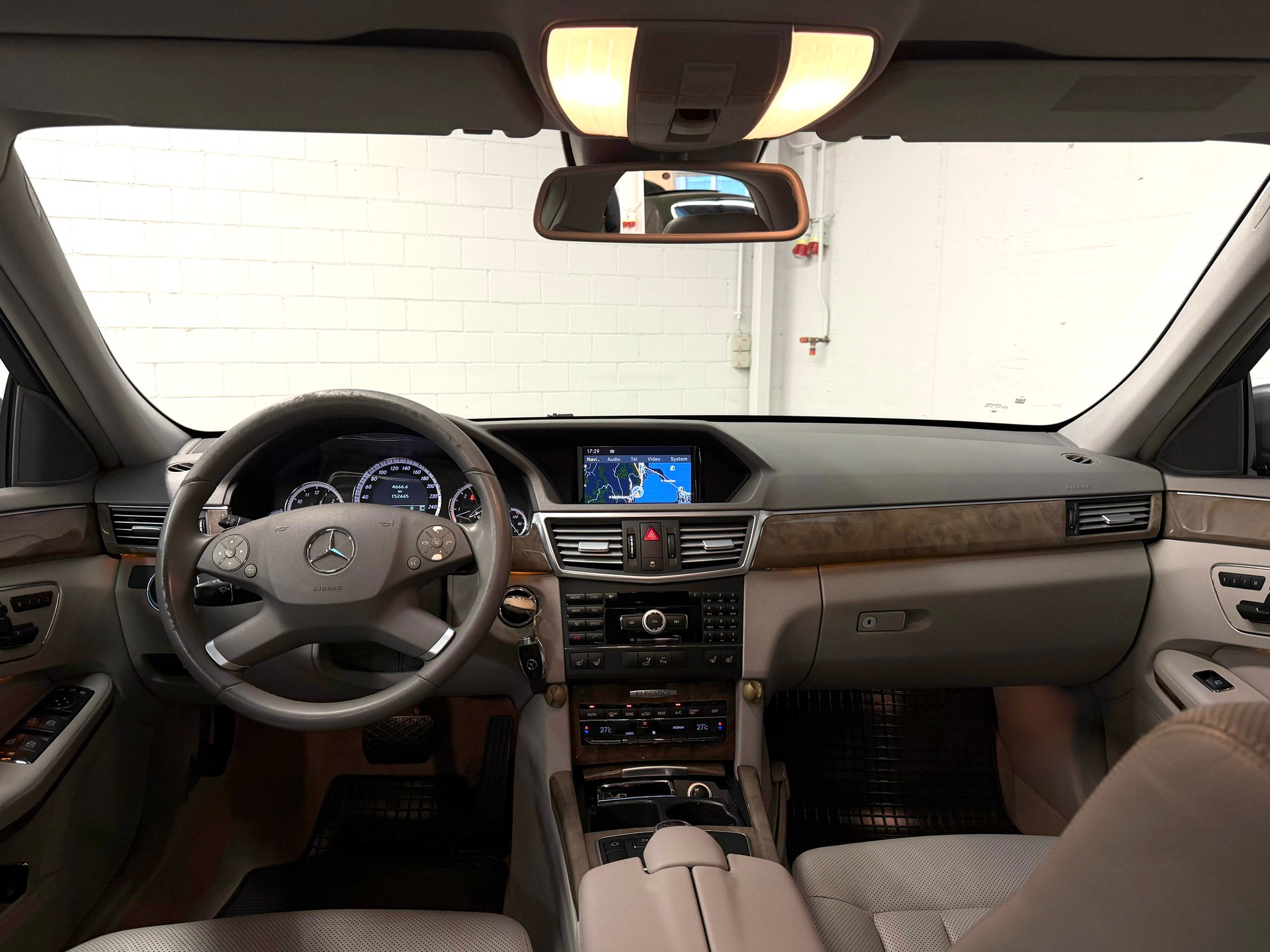 MERCEDES-BENZ E 350 CDI ( Limited Grey Black Brabus Bodykit ) BlueEfficiency 7G-Tronic-image-17