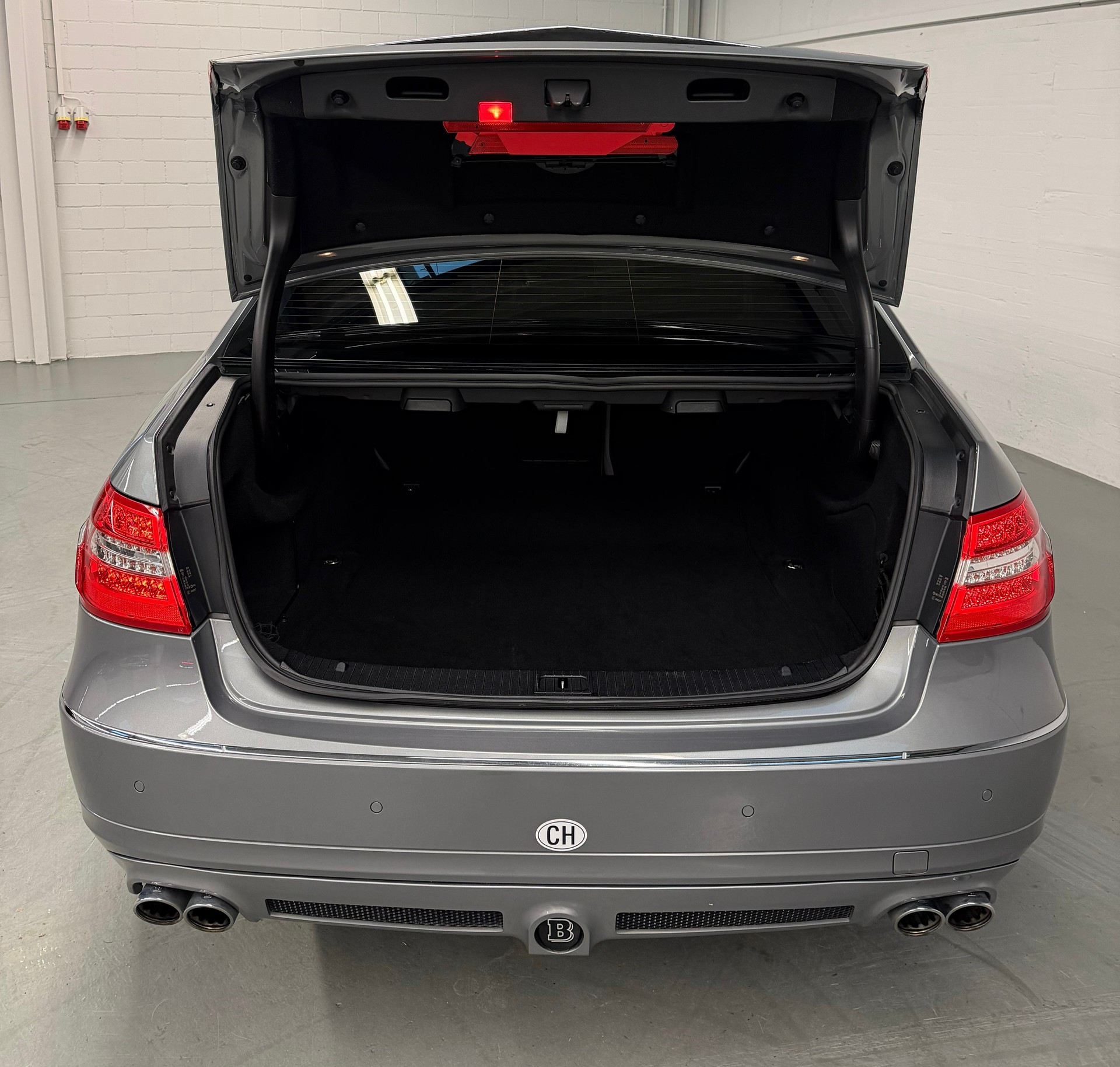 MERCEDES-BENZ E 350 CDI ( Limited Grey Black Brabus Bodykit ) BlueEfficiency 7G-Tronic-image-9