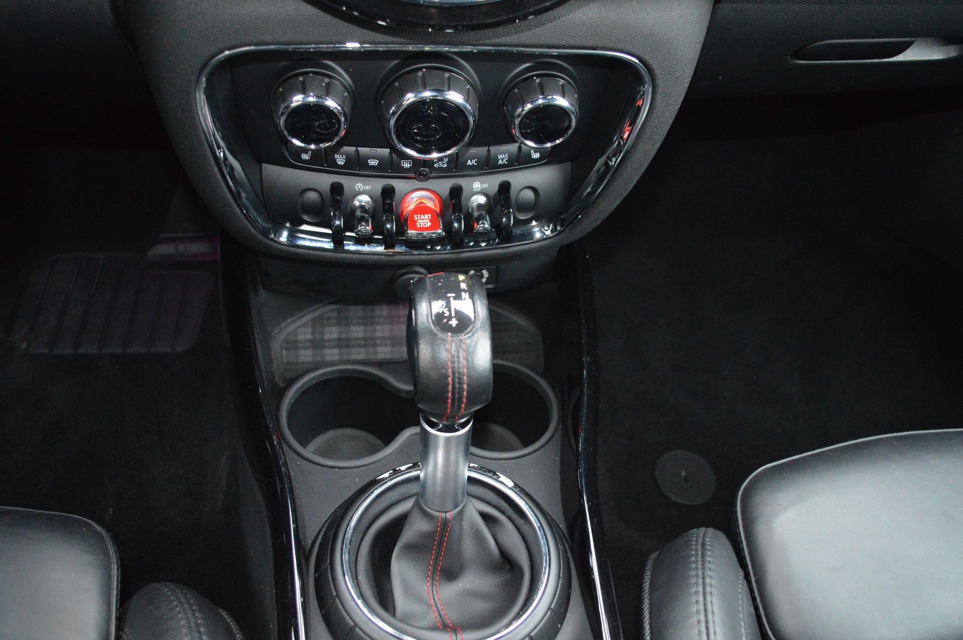 MINI Clubman Cooper S Steptronic-image-8
