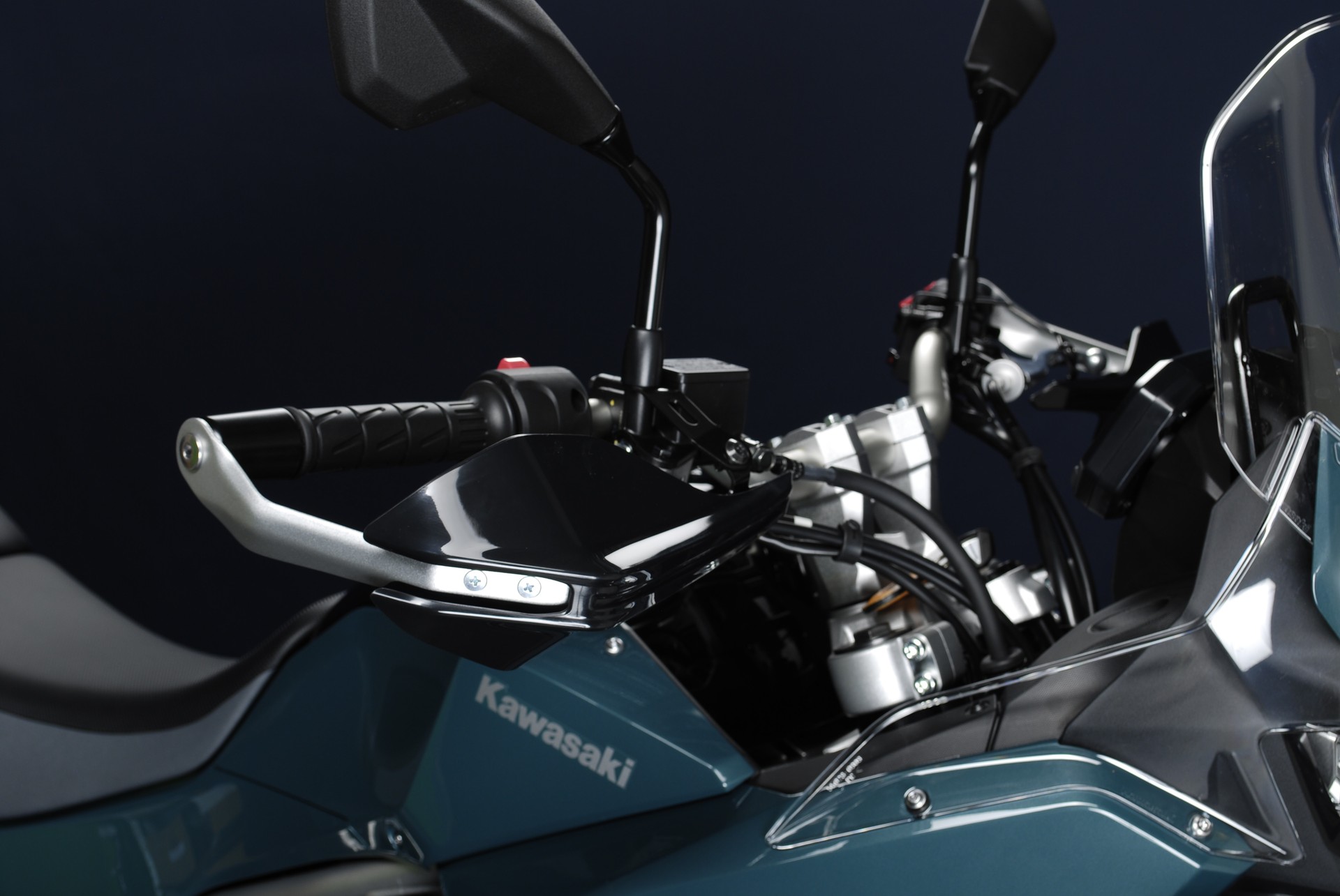 KAWASAKI KLE500 SE MY26-image-8