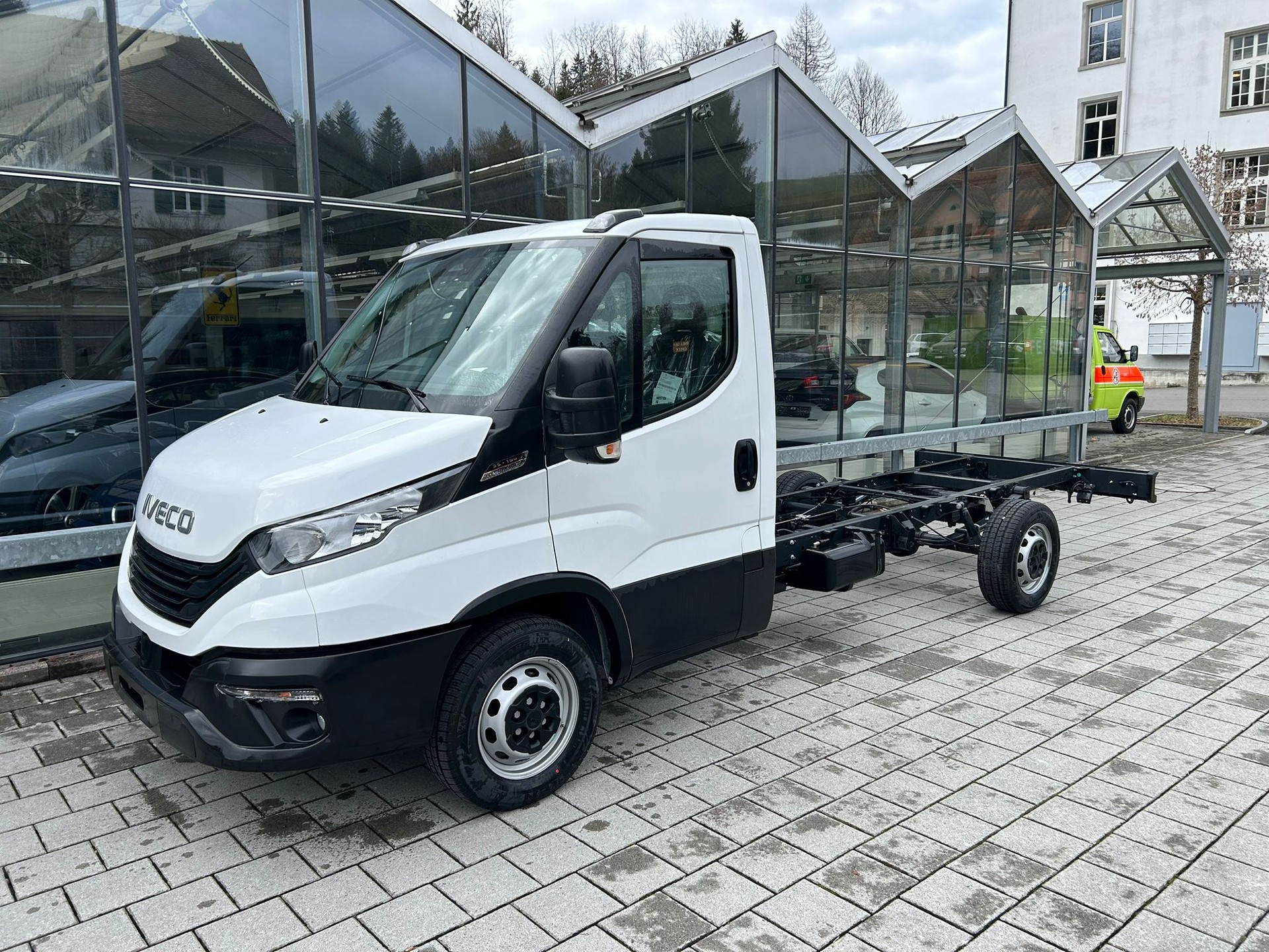IVECO 35 S 18H A8 3750