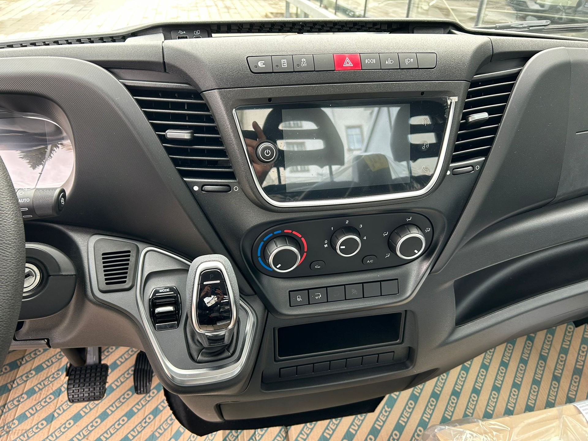 IVECO 35 S 18H A8 3750-image-8