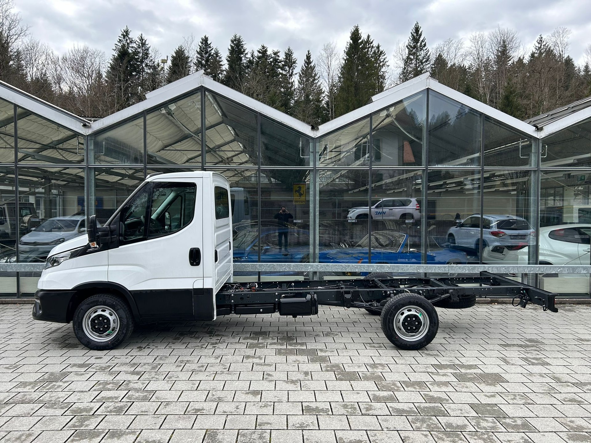 IVECO 35 S 18H A8 3750-showroom-element-2