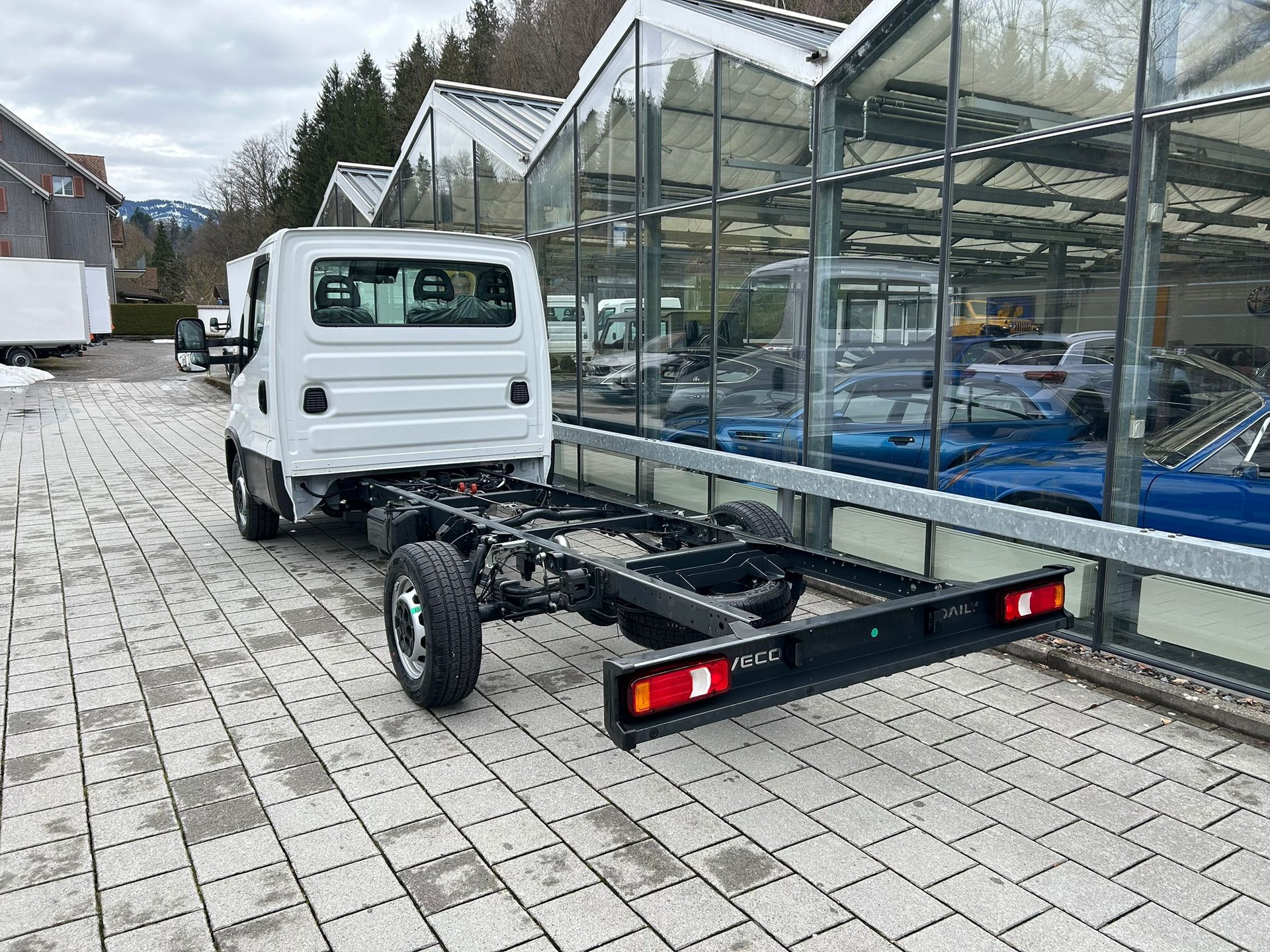 IVECO 35 S 18H A8 3750-image-4