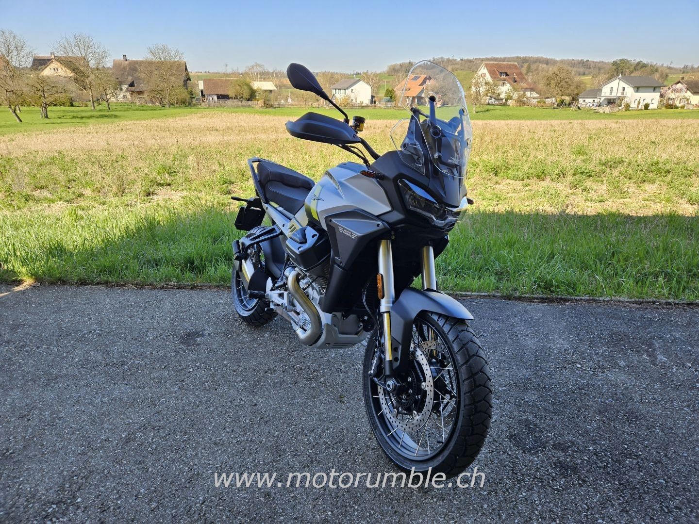 MOTO GUZZI STELVIO-image-1