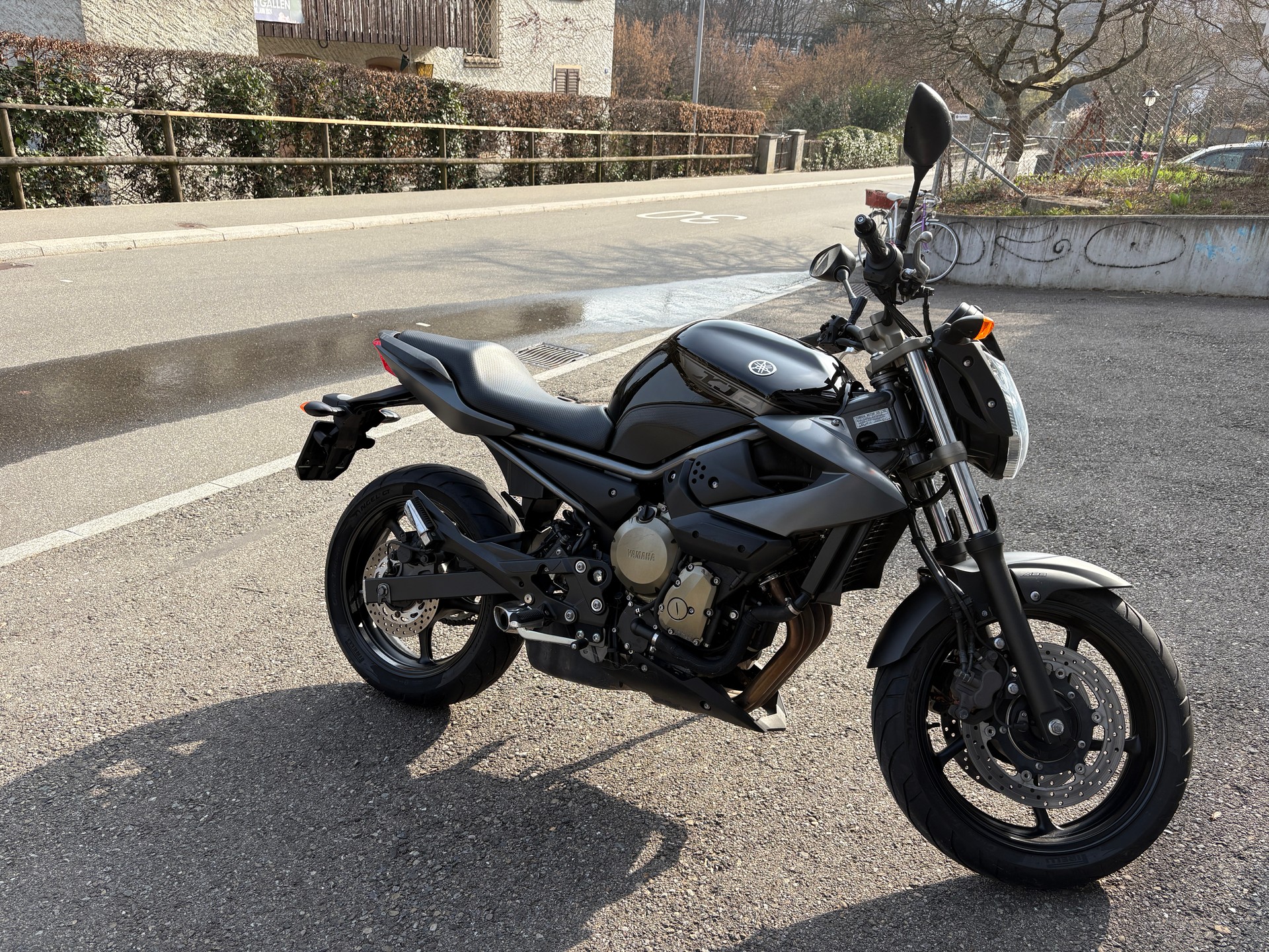 YAMAHA XJ 6 N ABS-image-1