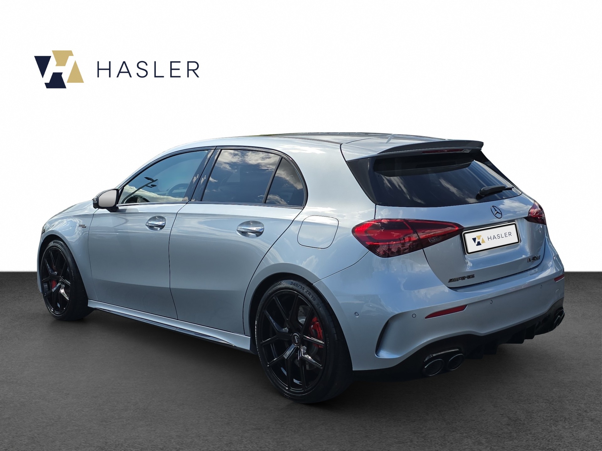 MERCEDES-BENZ A AMG 45 S 4Matic+ 8G-DCT-showroom-element-3