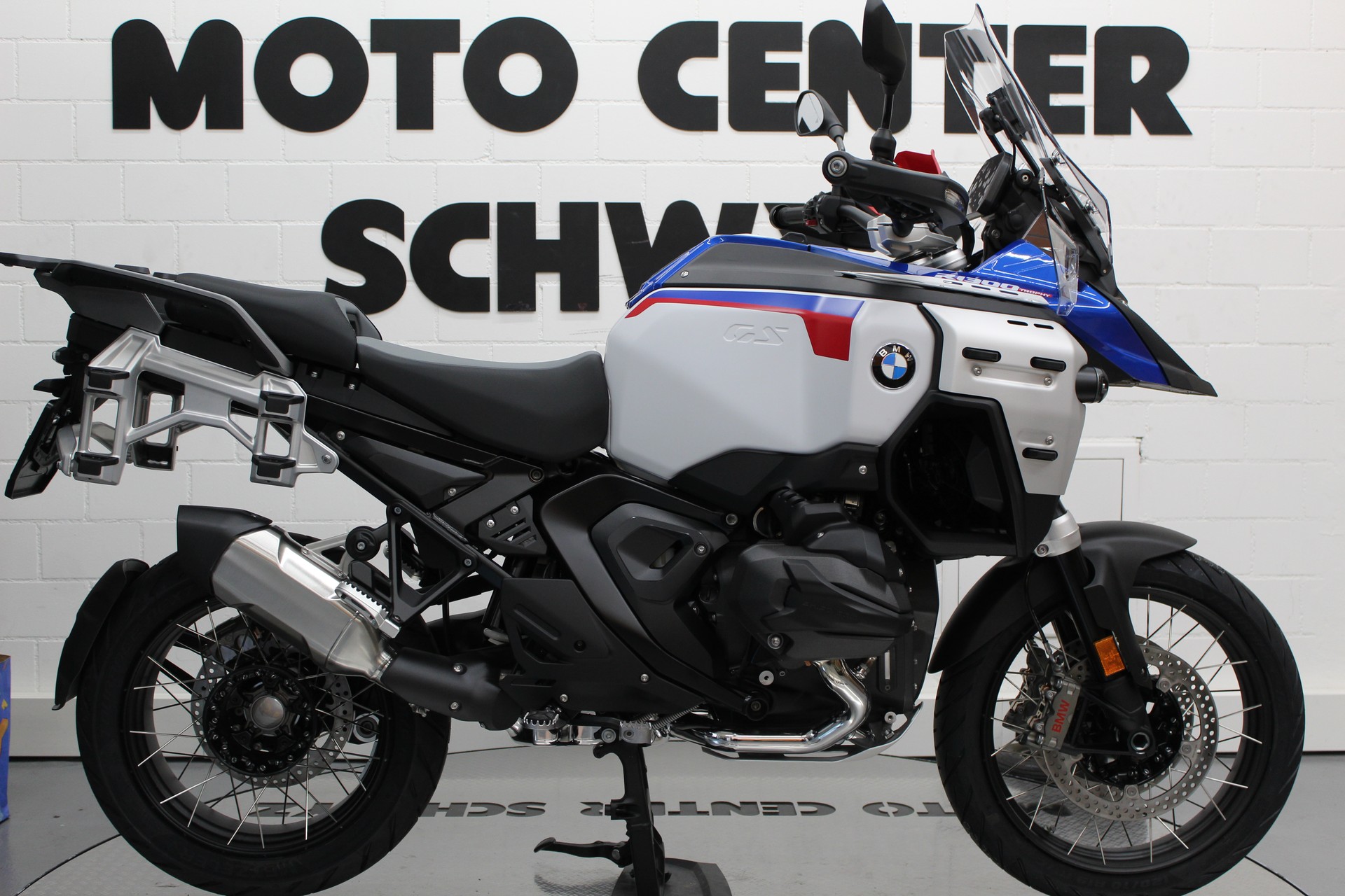 BMW R 1300 GS Adventure-image-0
