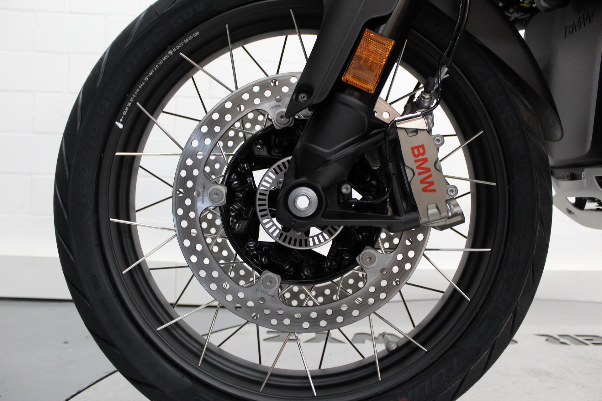 BMW R 1300 GS Adventure-image-9