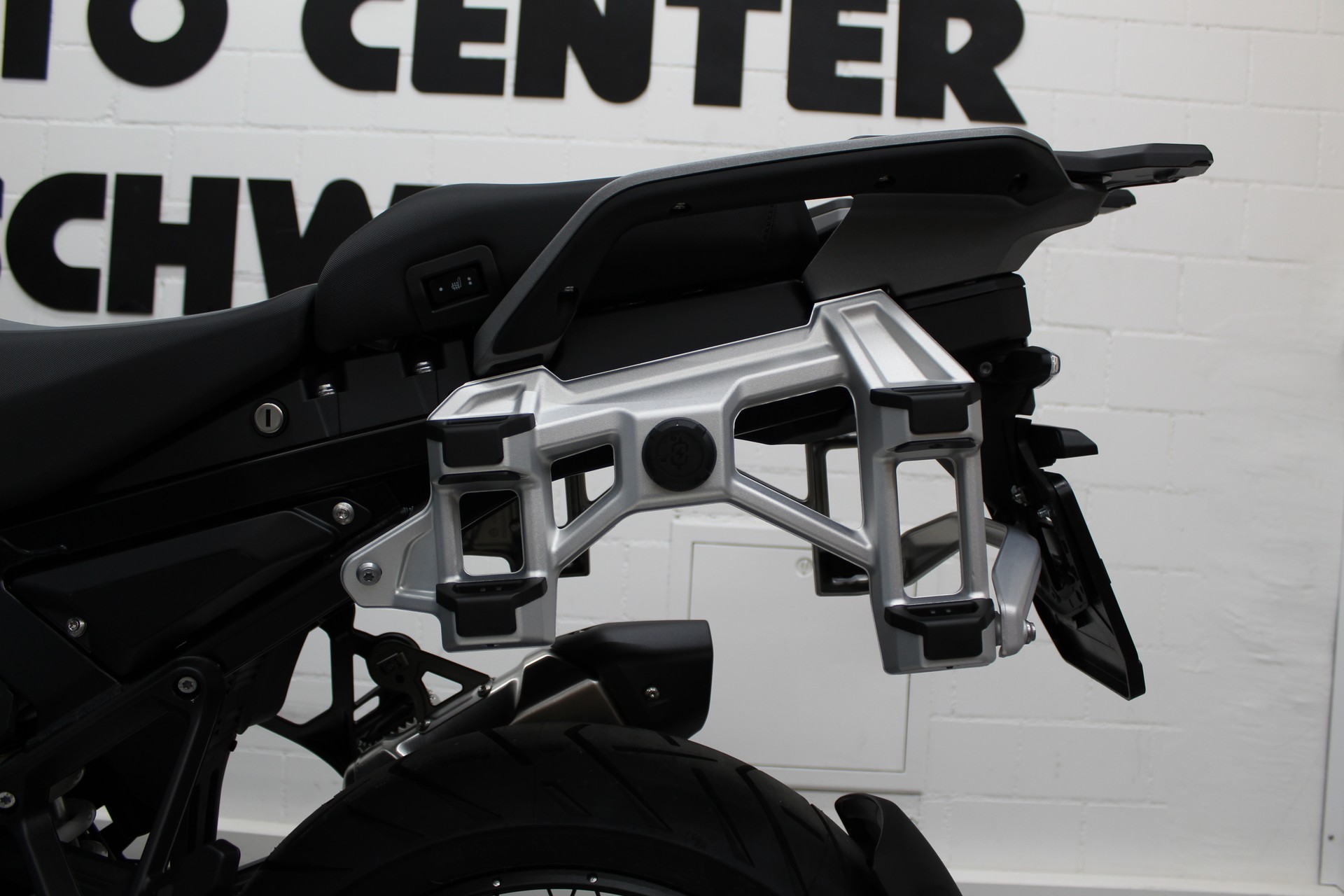 BMW R 1300 GS Adventure-image-5