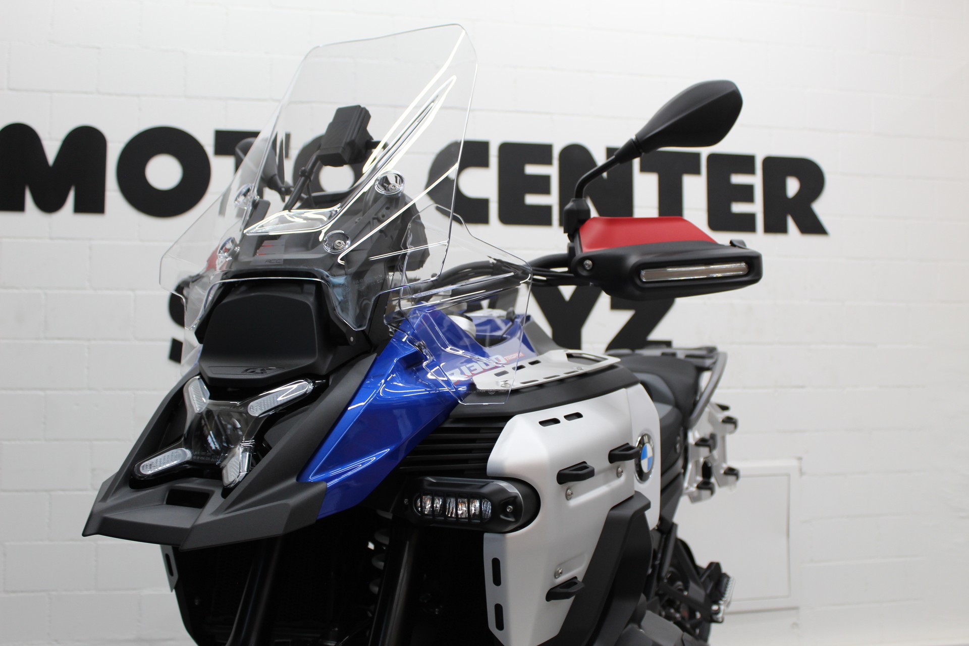BMW R 1300 GS Adventure-image-4