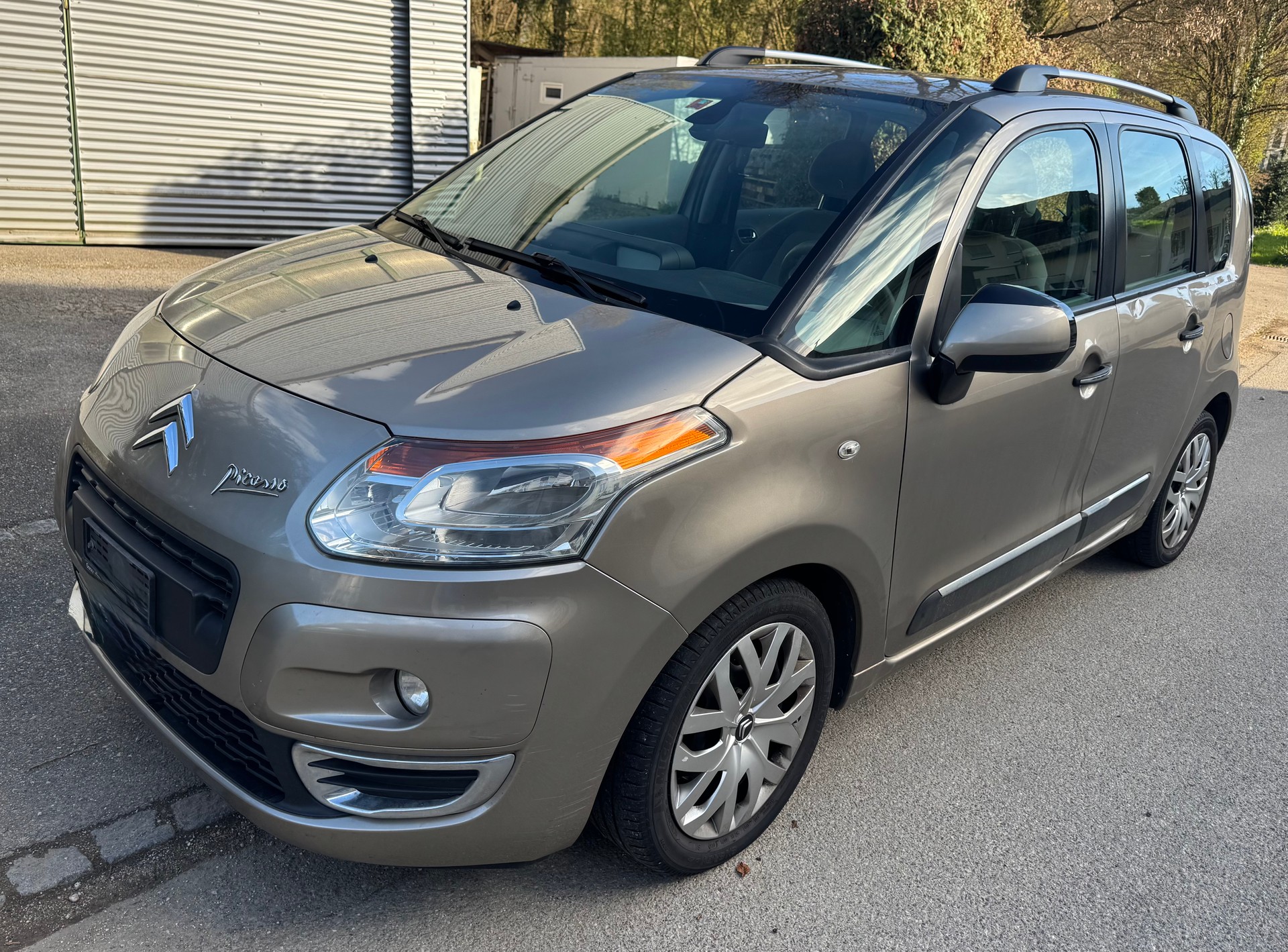 CITROEN C3 Picasso 1.6 HDi Swiss Style-image-1