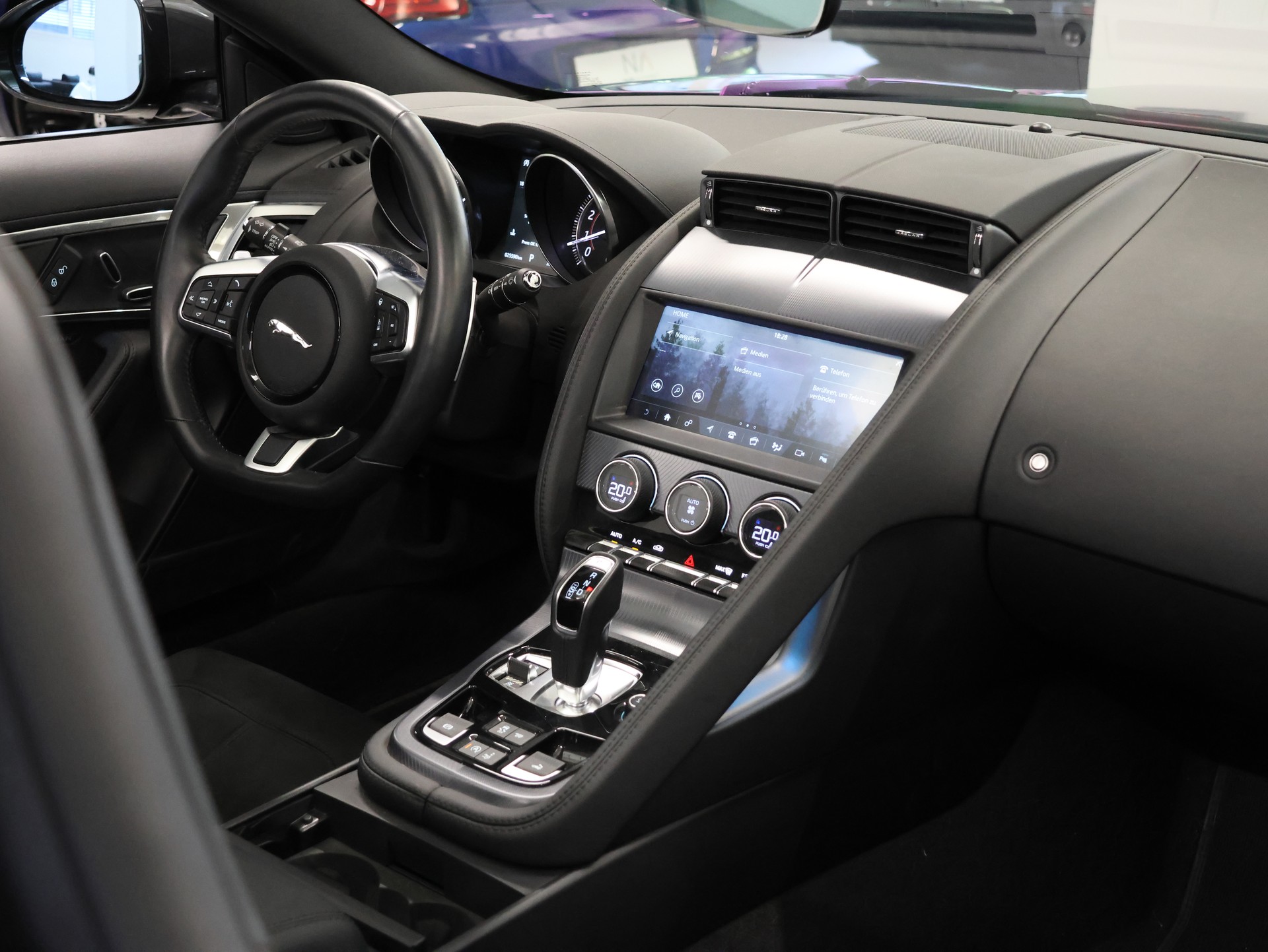 JAGUAR F-Type Convertible 3.0 V6 S/C Automatik *Meridian Soundsystem* *Gepäckträger* *Rückfahrkamera*-image-27