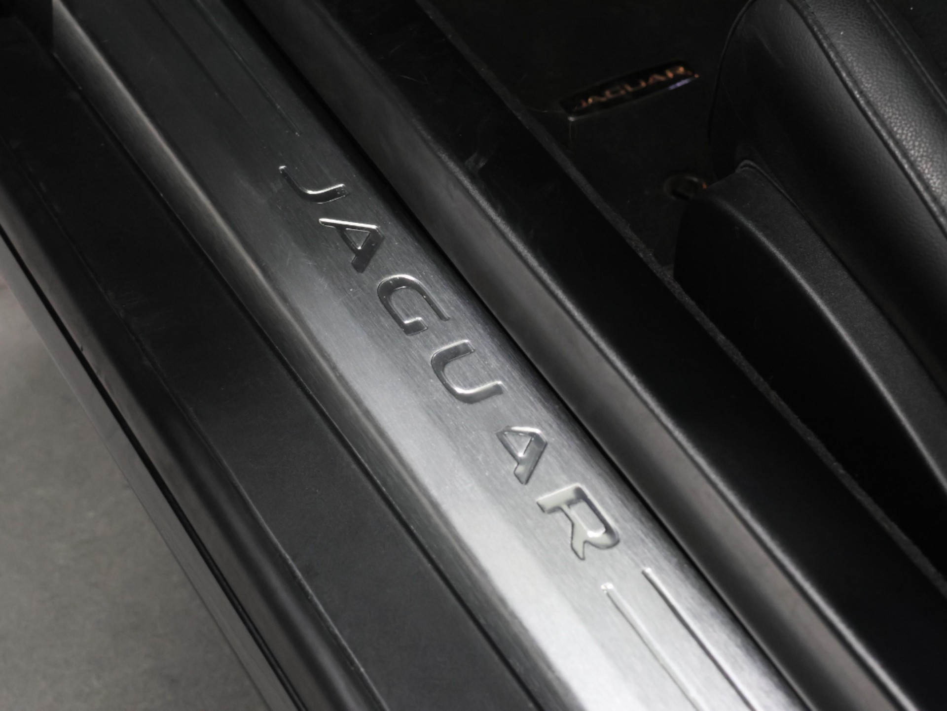 JAGUAR F-Type Convertible 3.0 V6 S/C Automatik *Meridian Soundsystem* *Gepäckträger* *Rückfahrkamera*-image-40