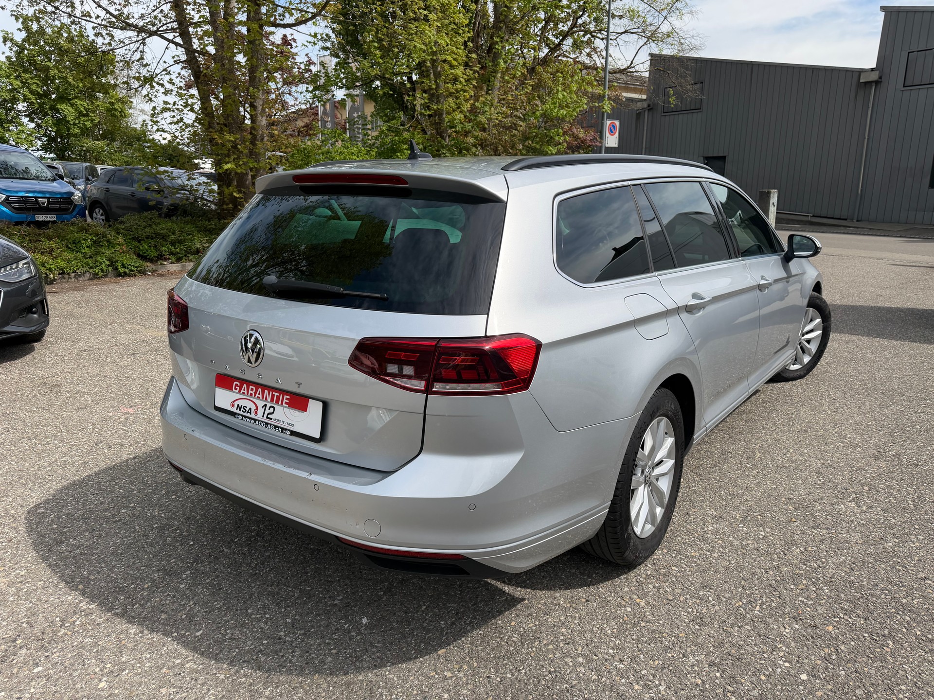 VW Passat Variant 1.6 TDI Business DSG * Gr. Navi * LED * Klima-auto * PDC V&H * RF-Kamera * Tempomat * LTZ MFK 29.05.2026 *-image-4