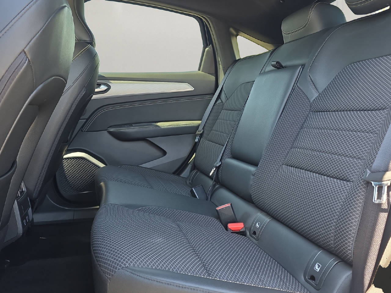 RENAULT Arkana 1.6 E-Tech techno-image-9